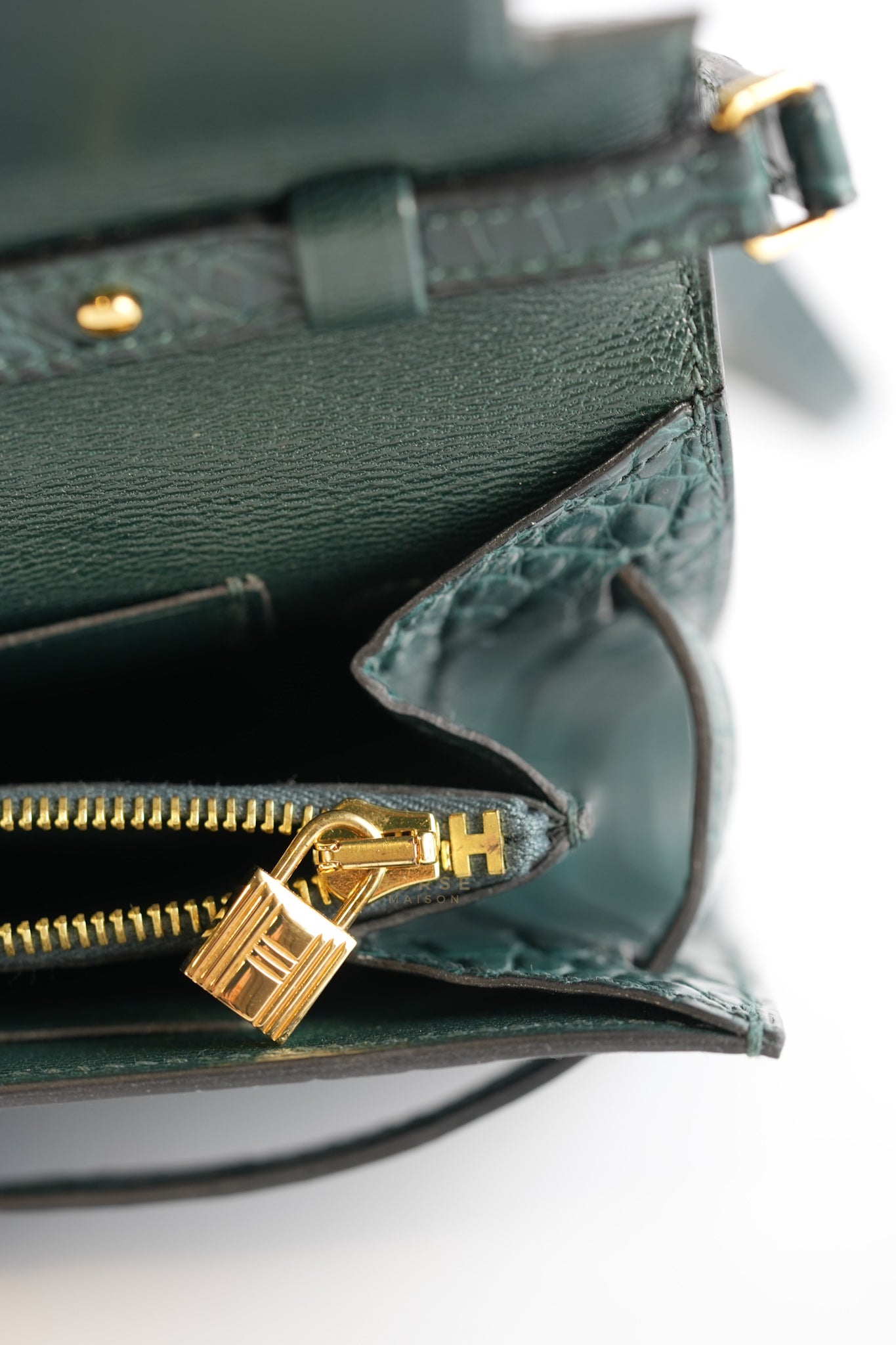 Kelly To Go Alligator Gold Hardware Stamp U | Purse Maison Luxury Bags Shop