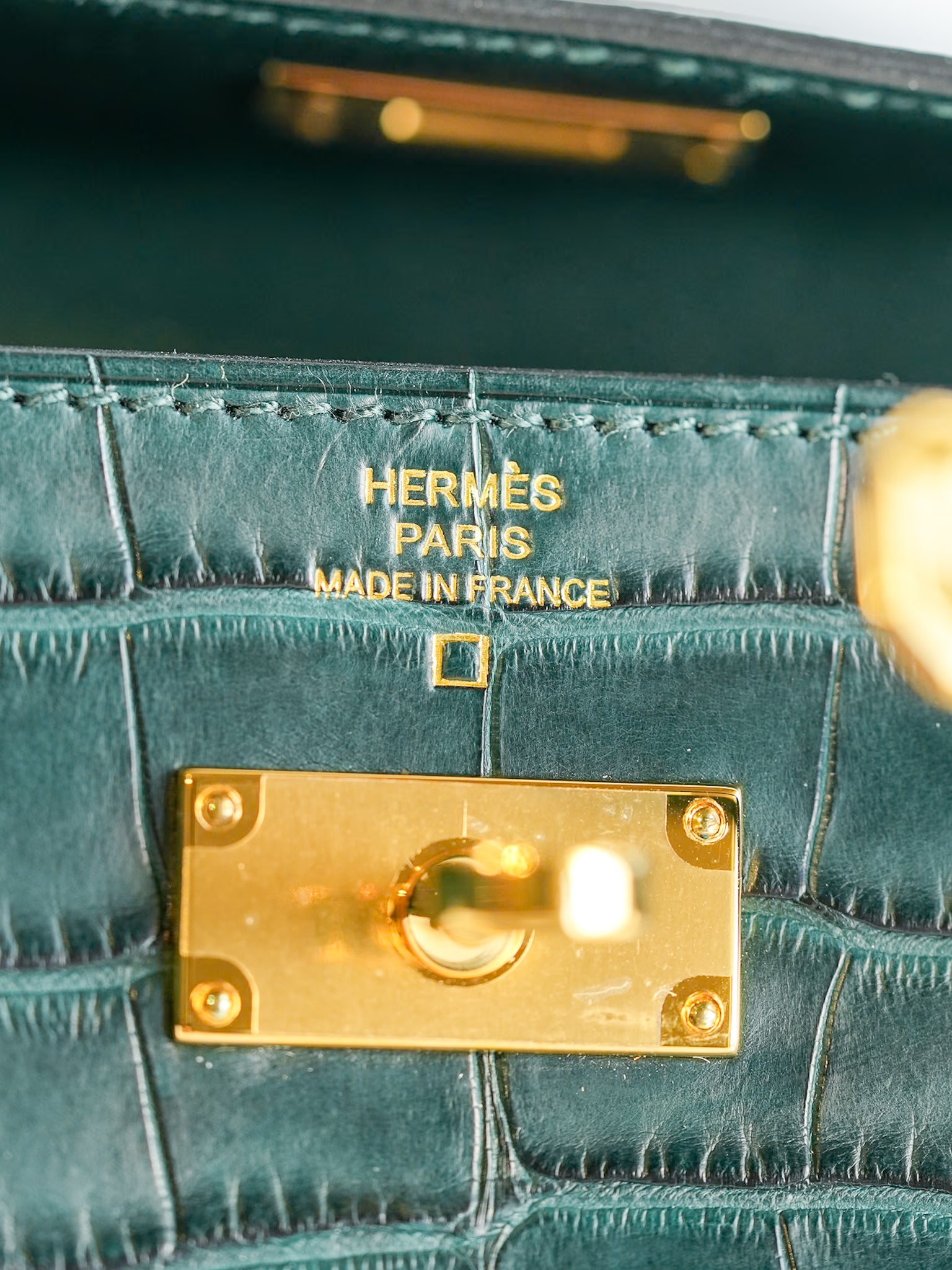 Kelly To Go Alligator Gold Hardware Stamp U | Purse Maison Luxury Bags Shop