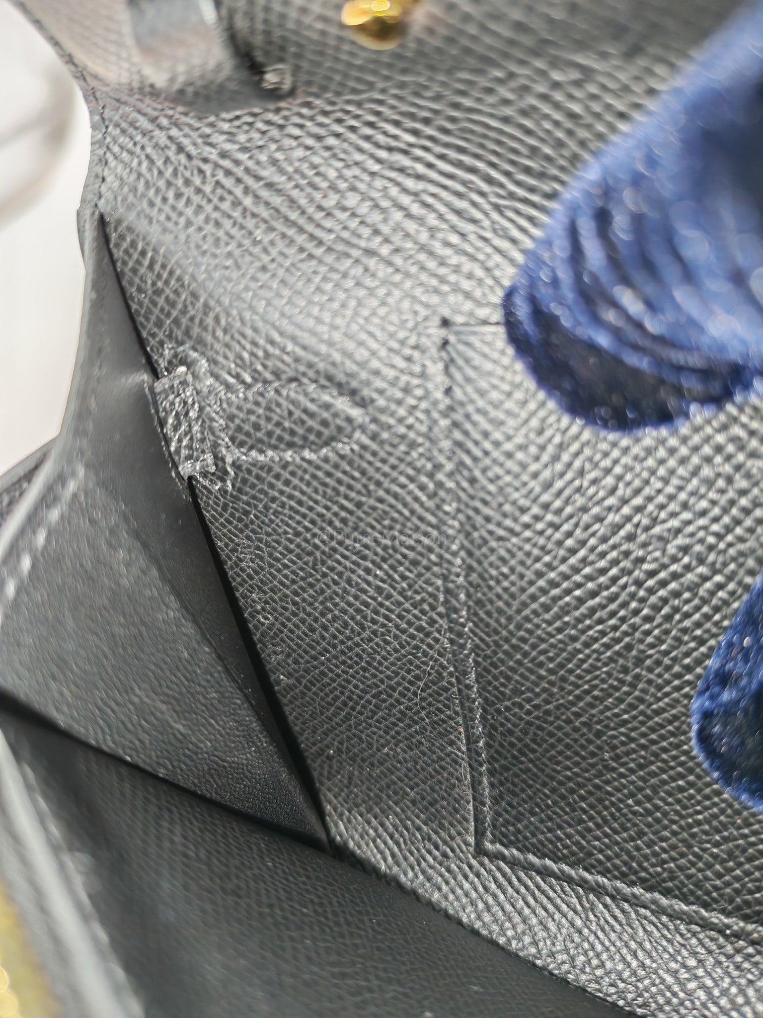 Kelly To Go Black in Epsom Leather and Gold Hardware Stamp Y (2020) | Purse Maison Luxury Bags Shop