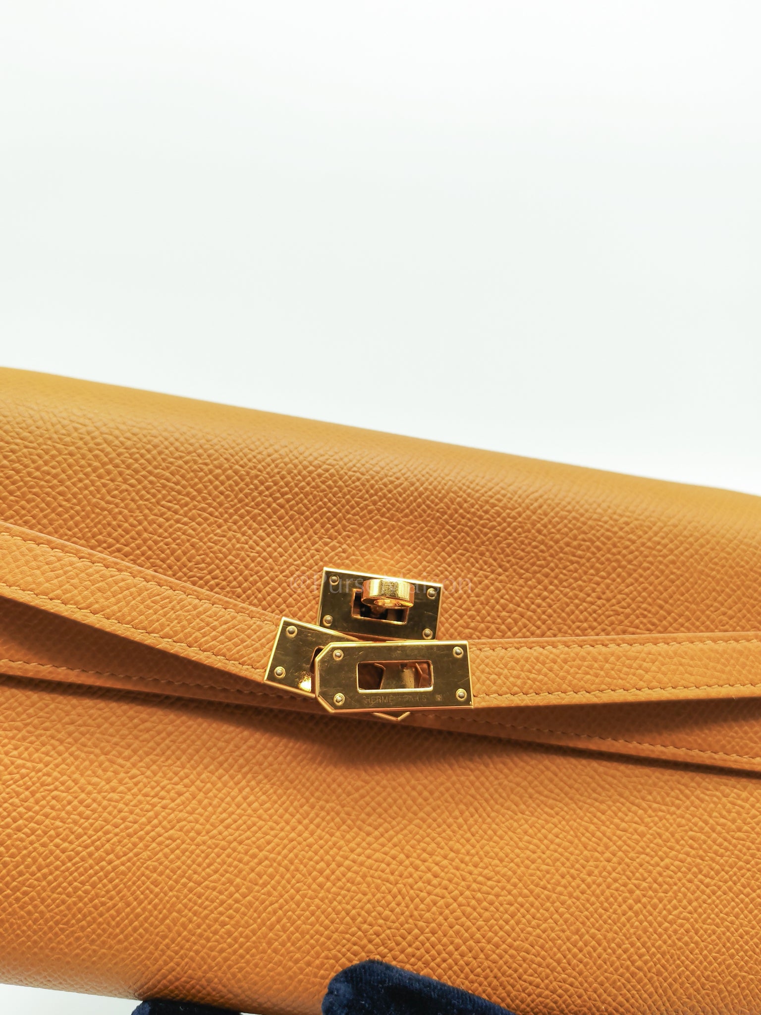 Kelly To Go Sesame in Epsom Leather and Gold Hardware Stamp Y (2020) | Purse Maison Luxury Bags Shop