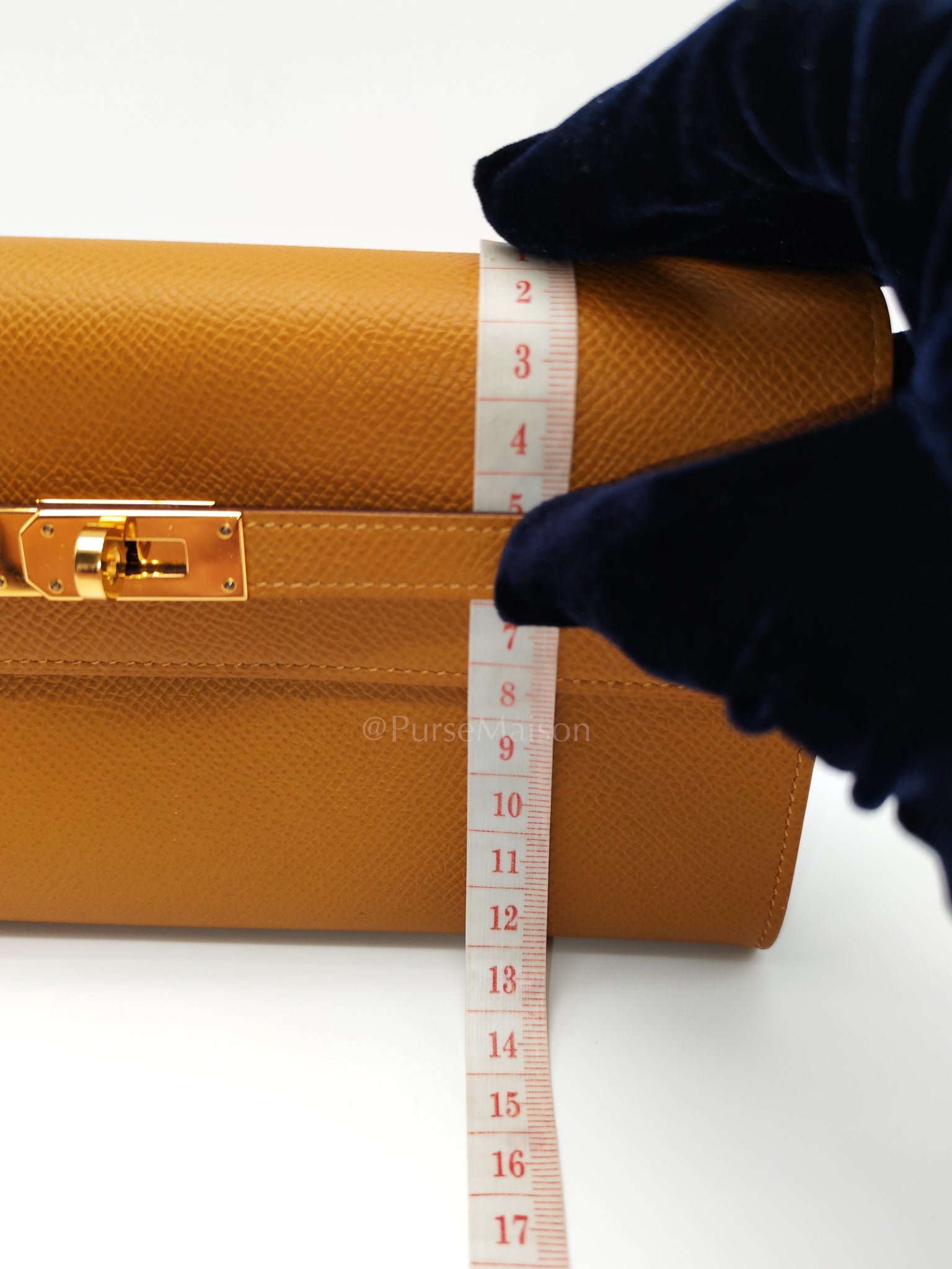 Kelly To Go Sesame in Epsom Leather and Gold Hardware Stamp Y (2020) | Purse Maison Luxury Bags Shop