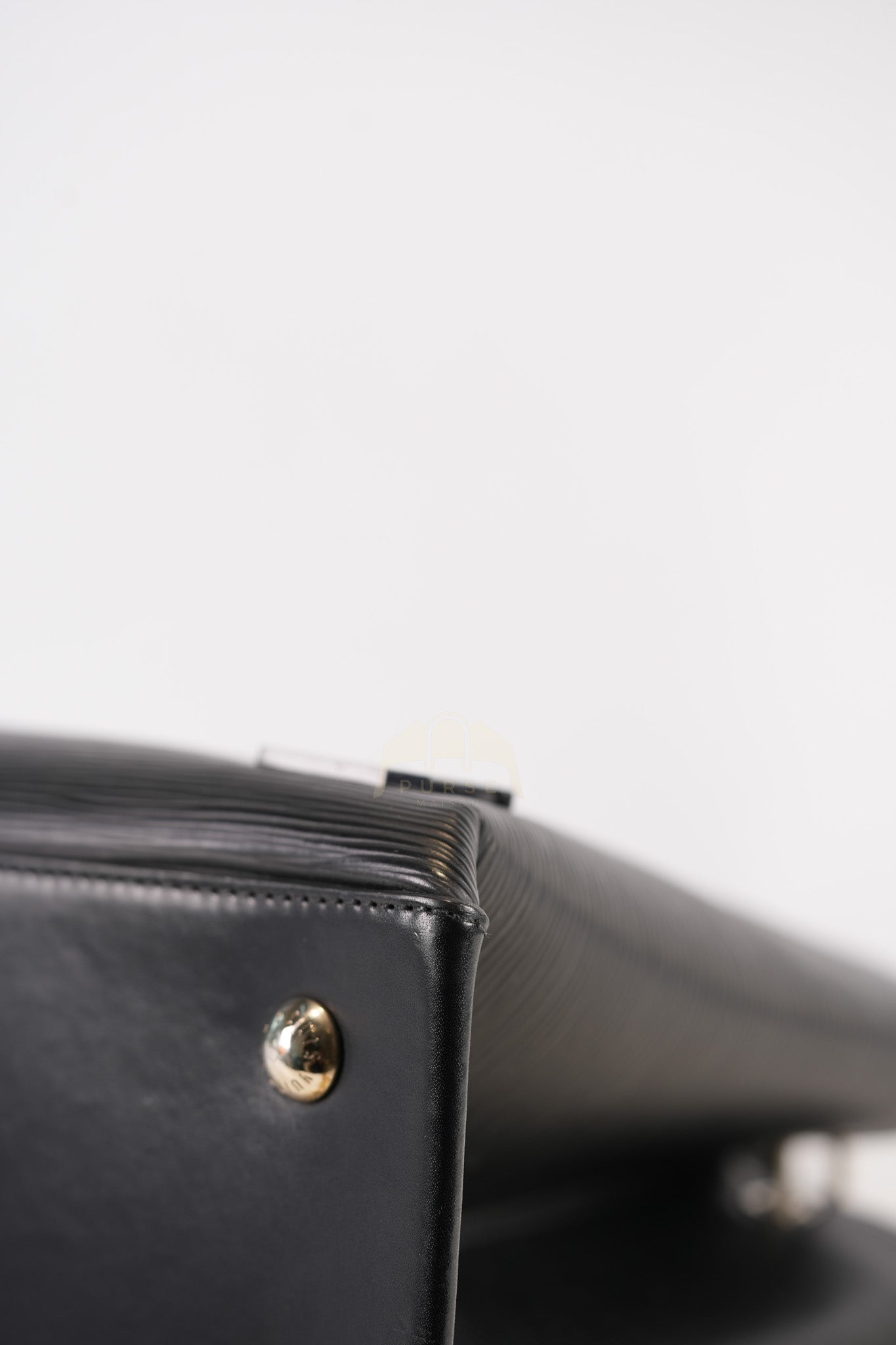 Kleber MM Bag in Black Epi Leather & Silver Hardware (Date Code: FO3106) | Purse Maison Luxury Bags Shop