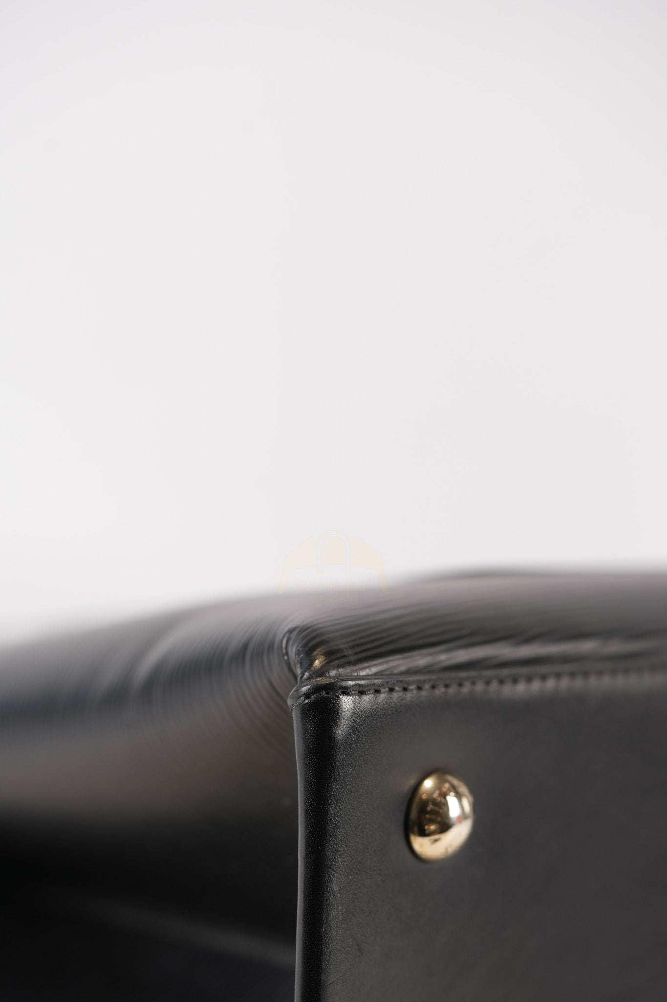 Kleber MM Bag in Black Epi Leather & Silver Hardware (Date Code: FO3106) | Purse Maison Luxury Bags Shop