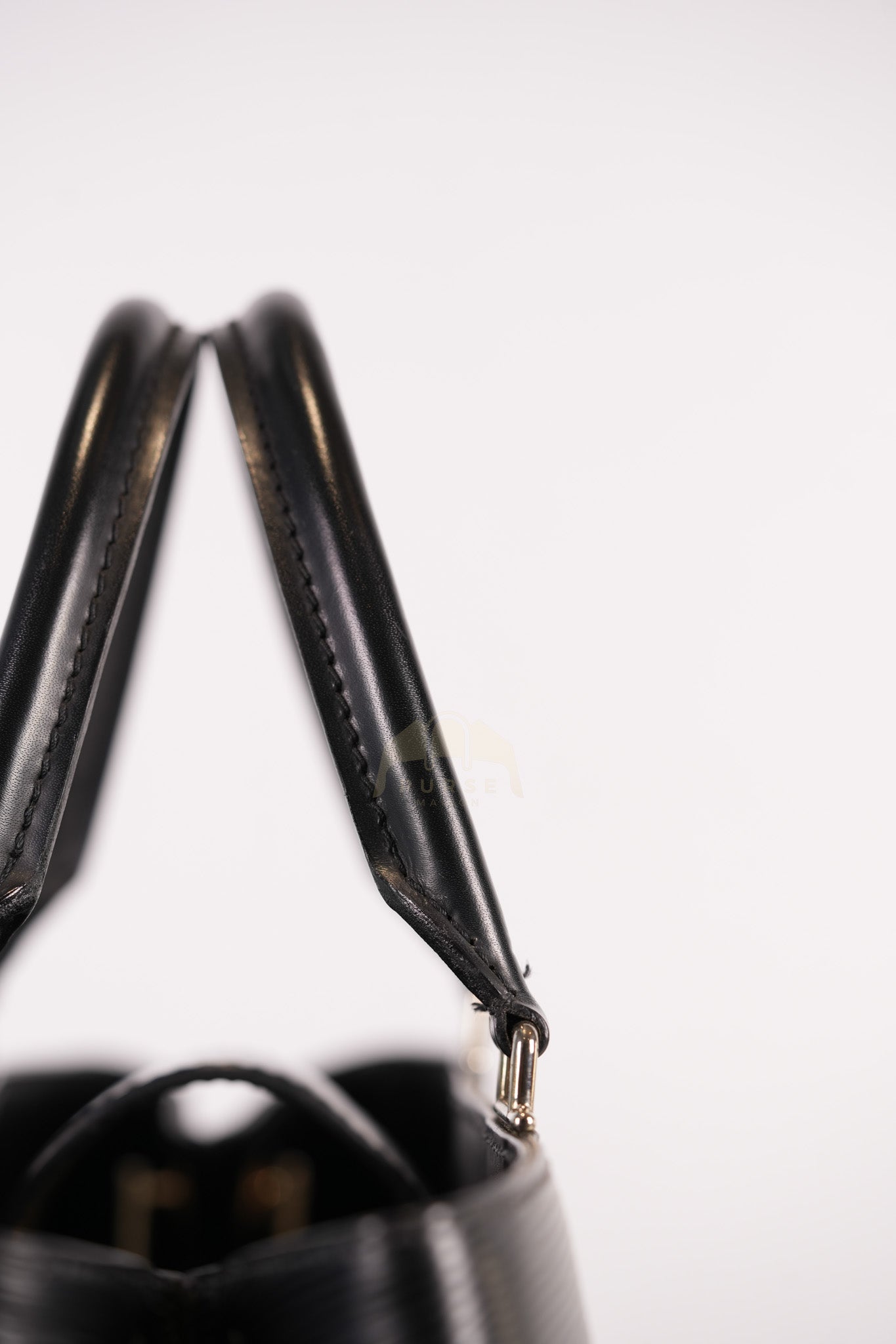 Kleber MM Bag in Black Epi Leather & Silver Hardware (Date Code: FO3106) | Purse Maison Luxury Bags Shop