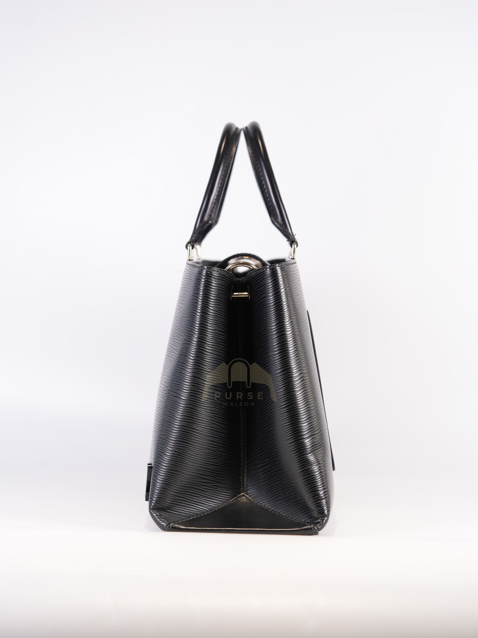 Kleber MM Bag in Black Epi Leather & Silver Hardware (Date Code: FO3106) | Purse Maison Luxury Bags Shop