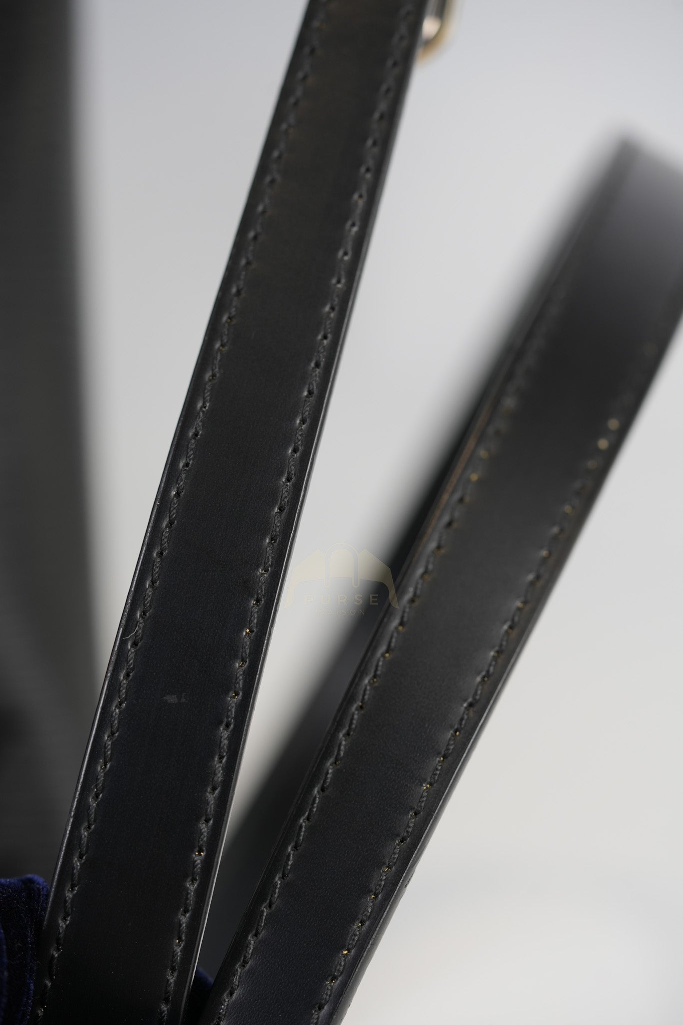 Kleber MM Bag in Black Epi Leather & Silver Hardware (Date Code: FO3106) | Purse Maison Luxury Bags Shop