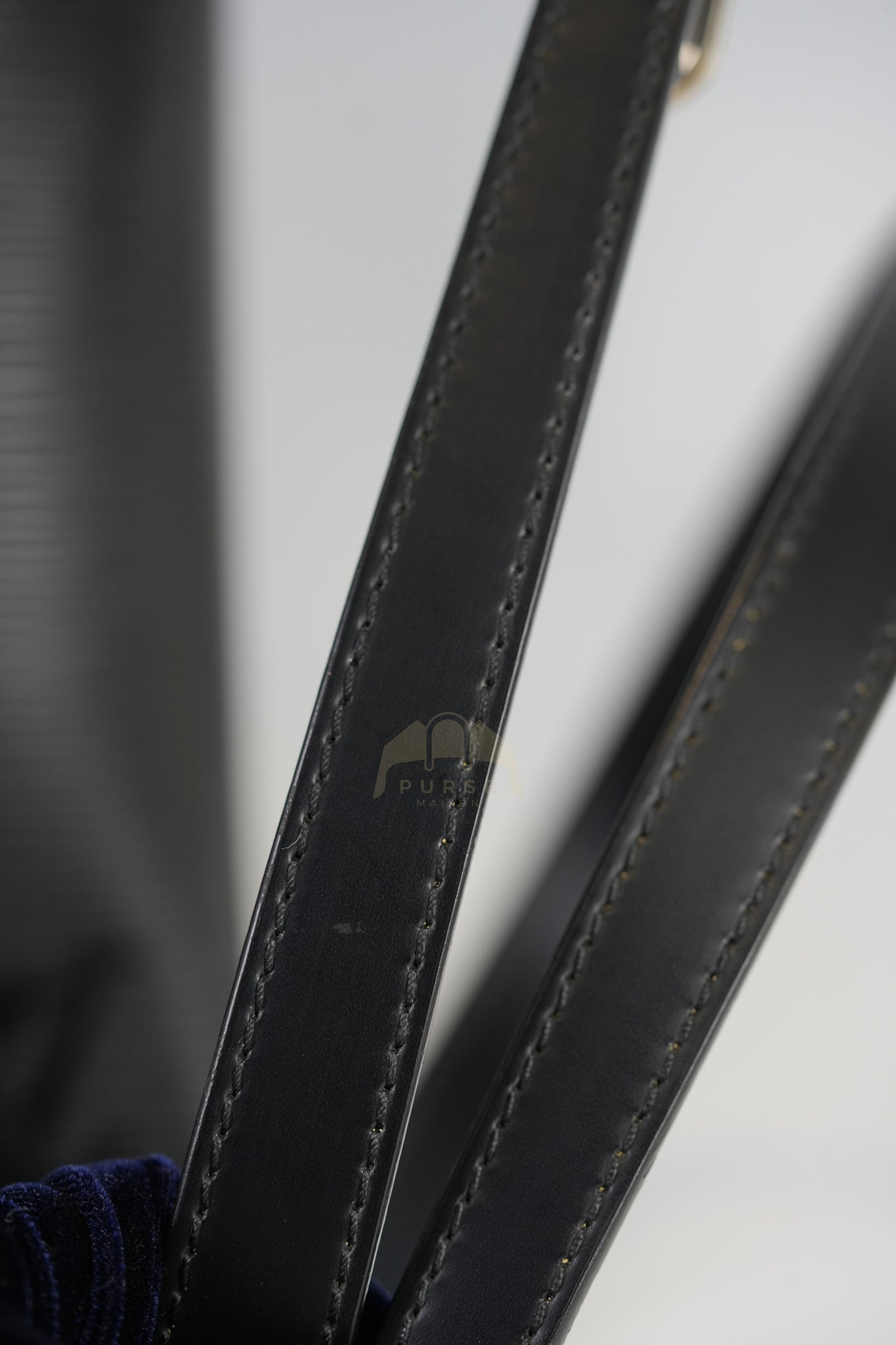 Kleber MM Bag in Black Epi Leather & Silver Hardware (Date Code: FO3106) | Purse Maison Luxury Bags Shop