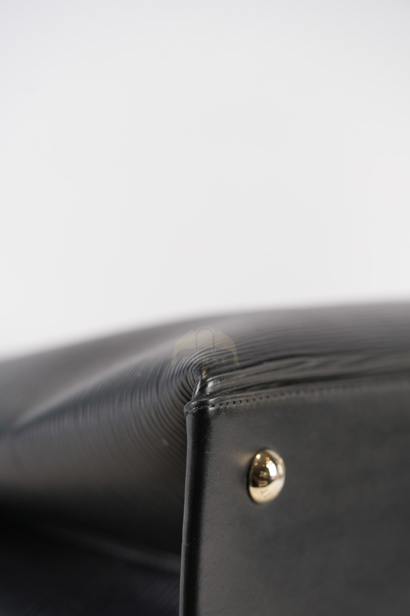 Kleber MM Bag in Black Epi Leather & Silver Hardware (Date Code: FO3106) | Purse Maison Luxury Bags Shop