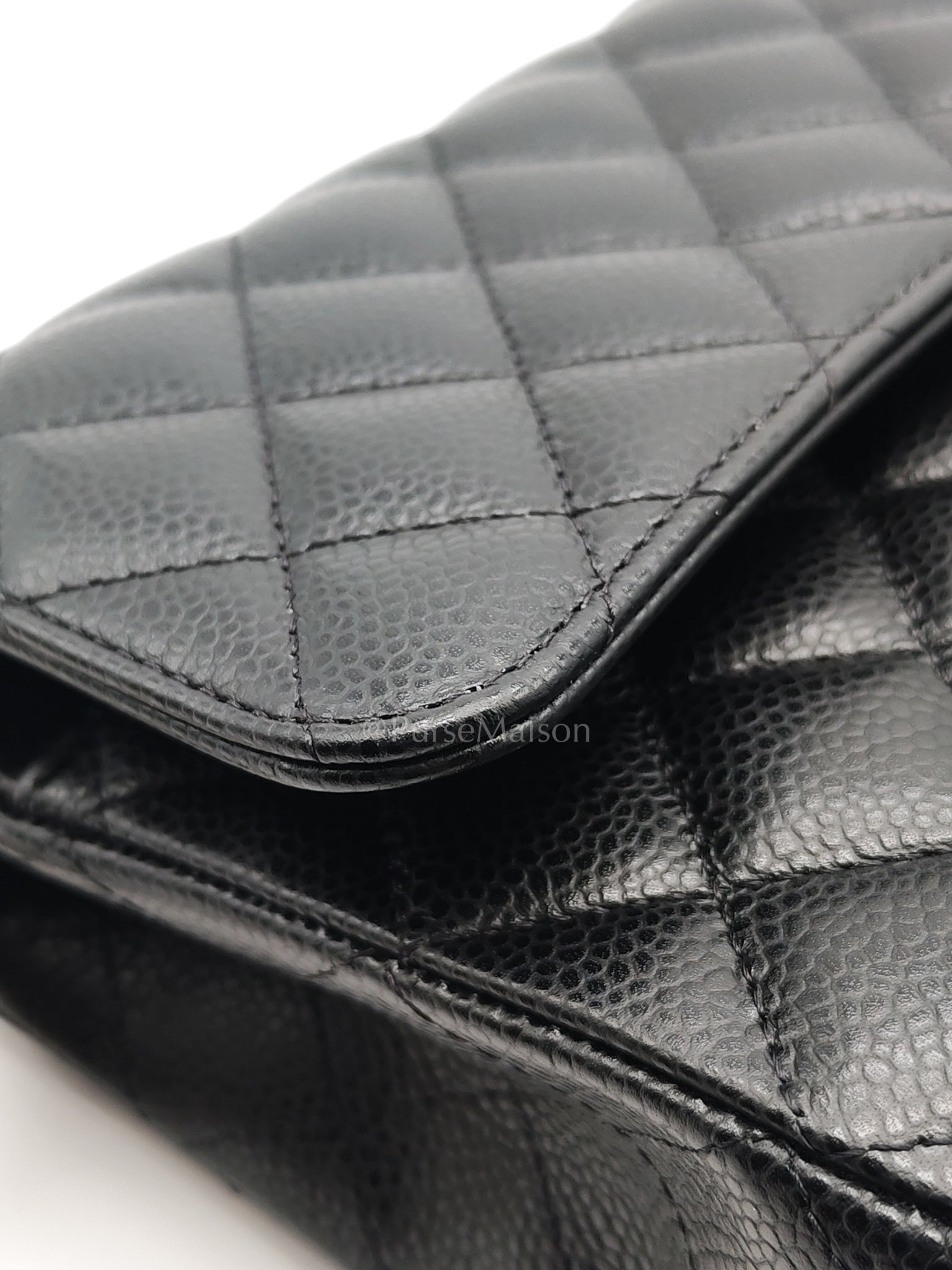 Classic Double Flap Medium in Black Caviar Leather and Gold Hardware (Microchip) | Purse Maison Luxury Bags Shop