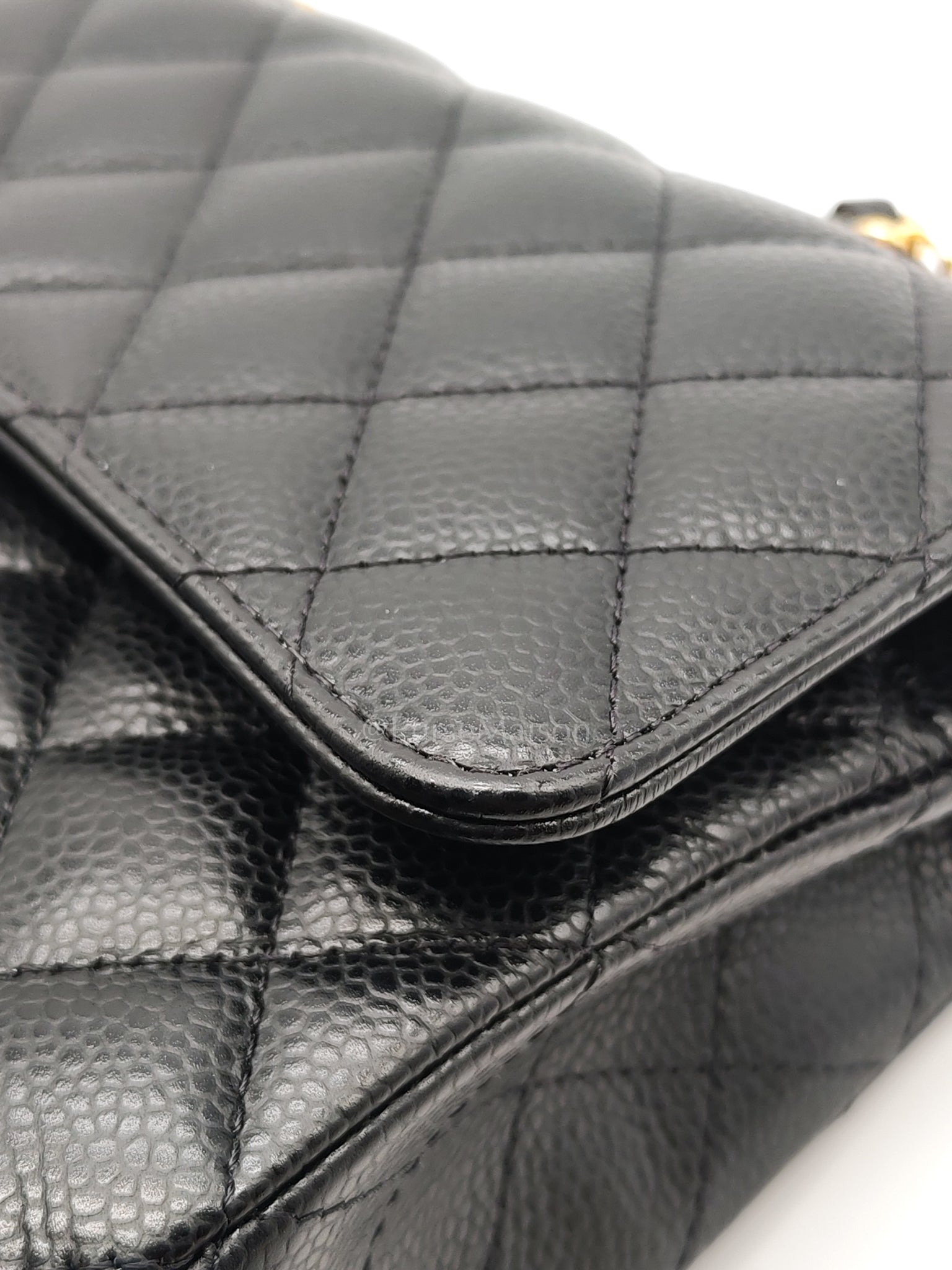 Classic Double Flap Medium in Black Caviar Leather and Gold Hardware (Microchip) | Purse Maison Luxury Bags Shop