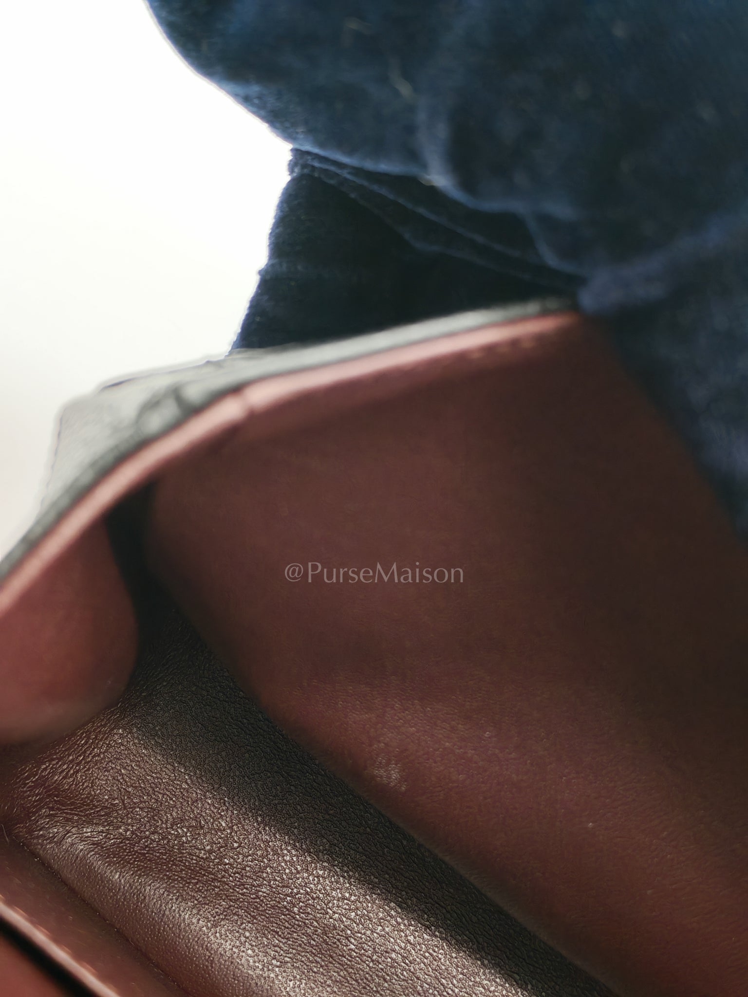 Classic Double Flap Medium in Black Caviar Leather and Gold Hardware (Microchip) | Purse Maison Luxury Bags Shop