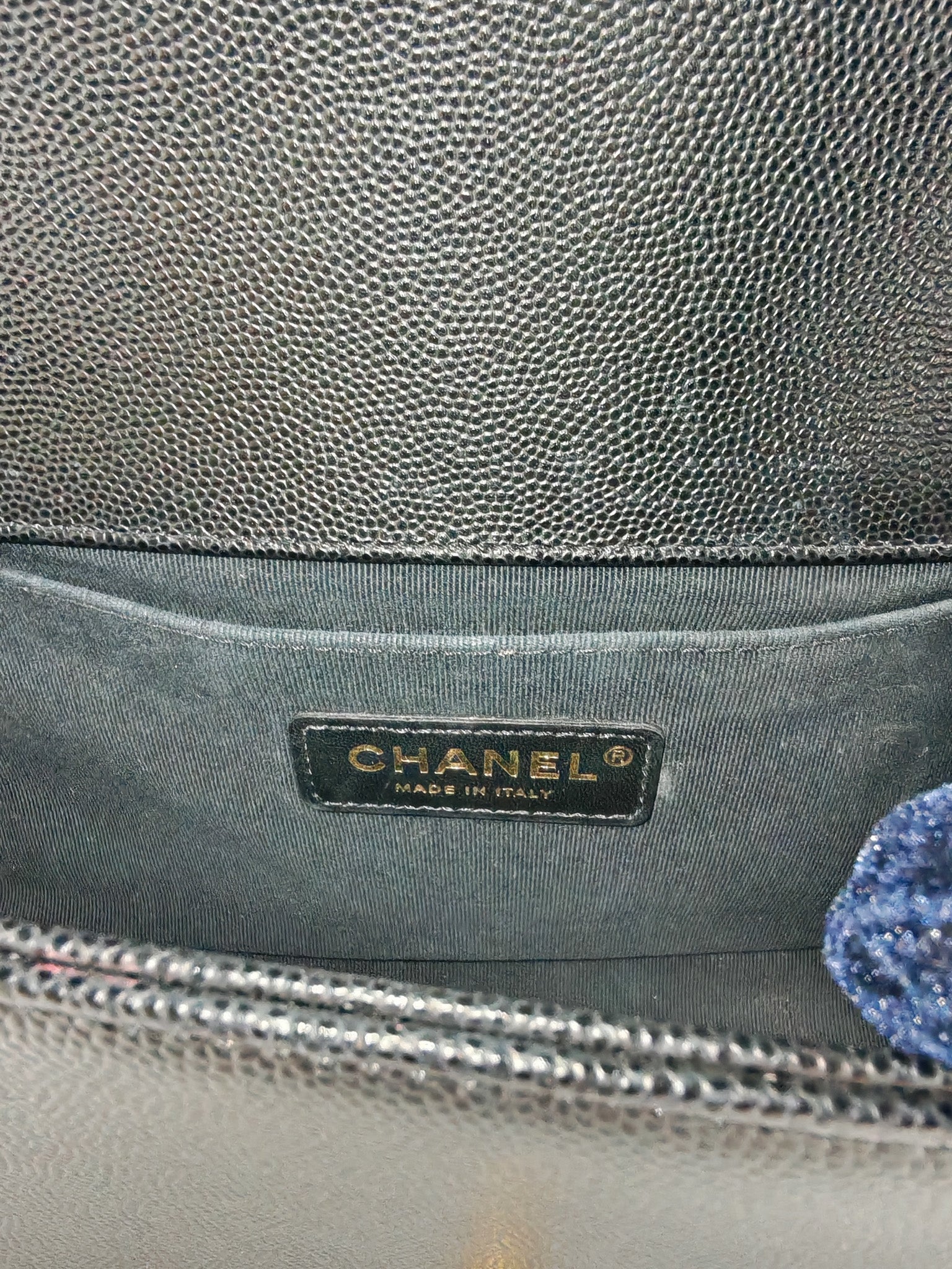 Le Boy Medium in Black Caviar Leather & Aged Gold Hardware (Microchip) | Purse Maison Luxury Bags Shop