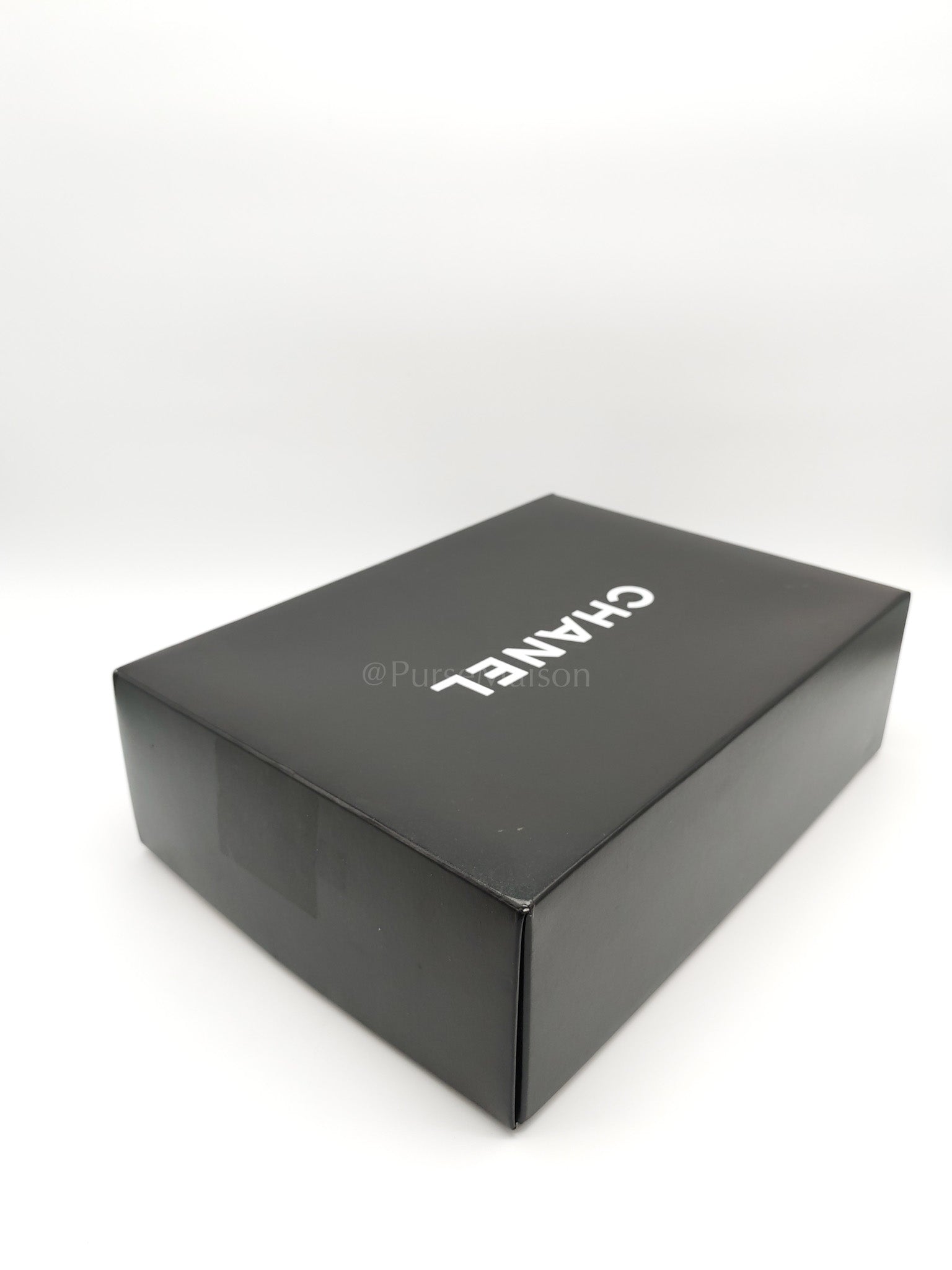 Le Boy Medium in Black Caviar Leather in Aged Gold Hardware (Series 20) | Purse Maison Luxury Bags Shop