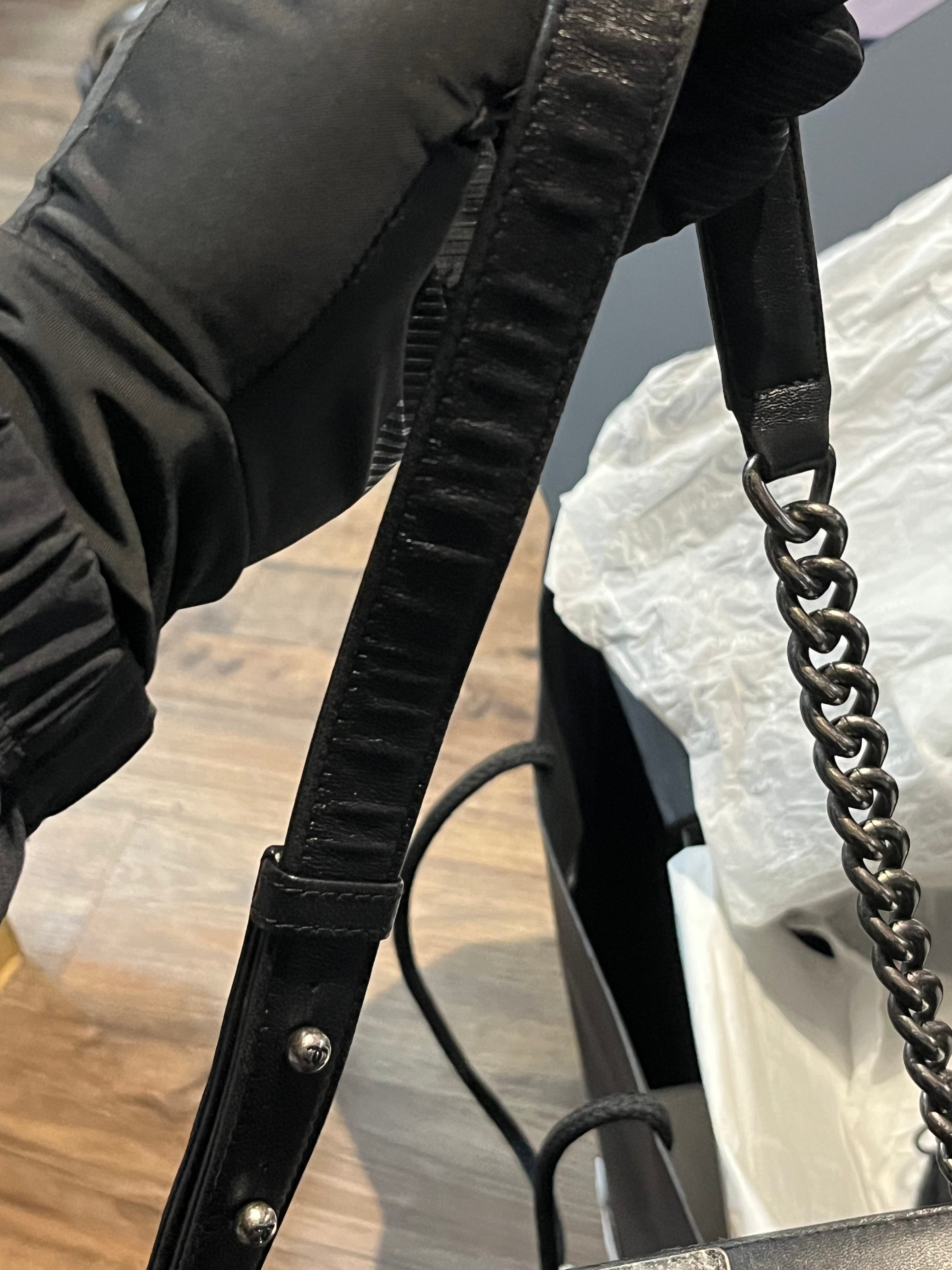 Le Boy Old Medium in Black Quilted Lambskin Leather & Ruthenium Hardware (Series 23) | Purse Maison Luxury Bags Shop