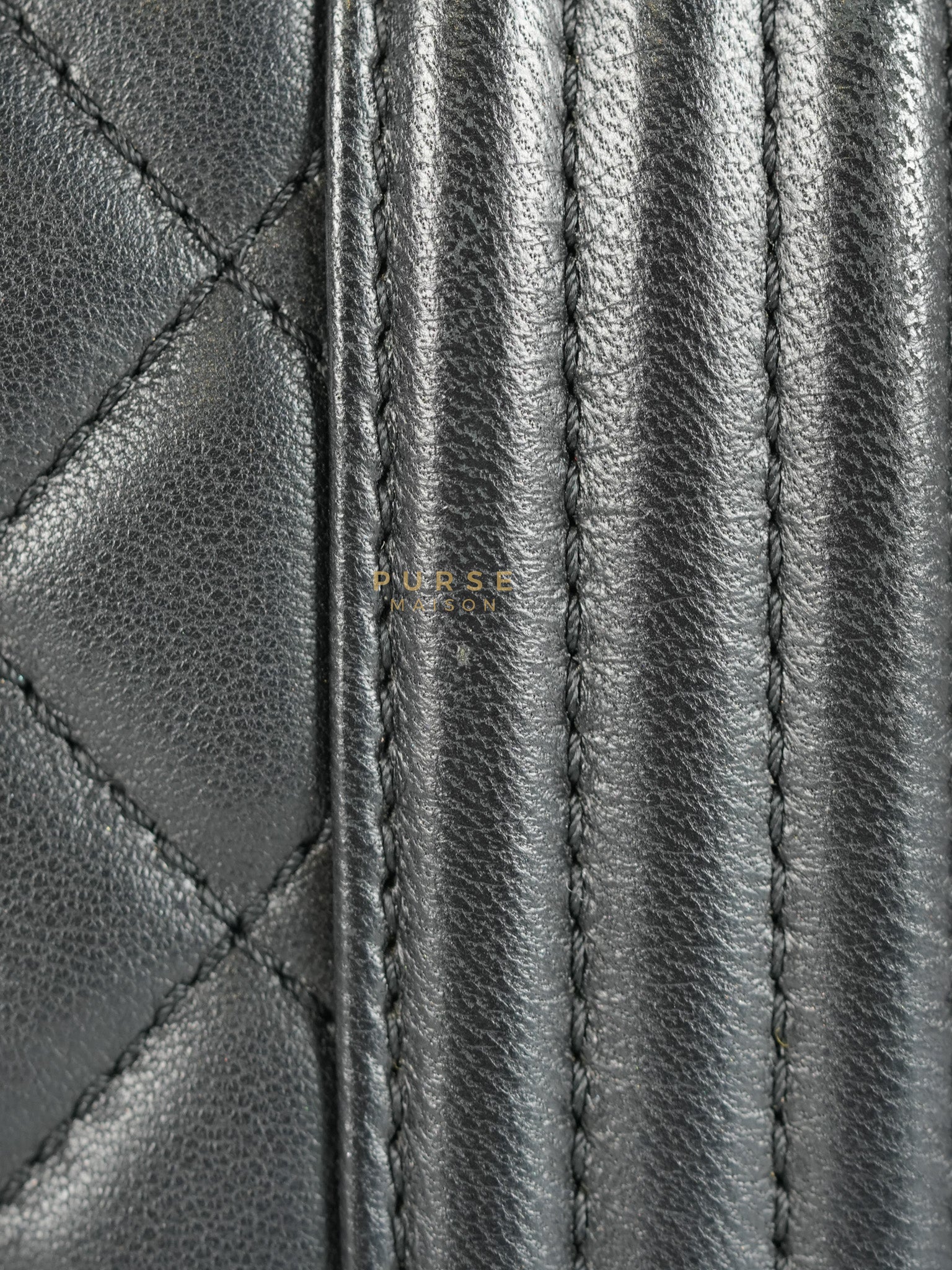 Le Boy Old Medium in Black Quilted Lambskin Leather & Ruthenium Hardware (Series 23) | Purse Maison Luxury Bags Shop