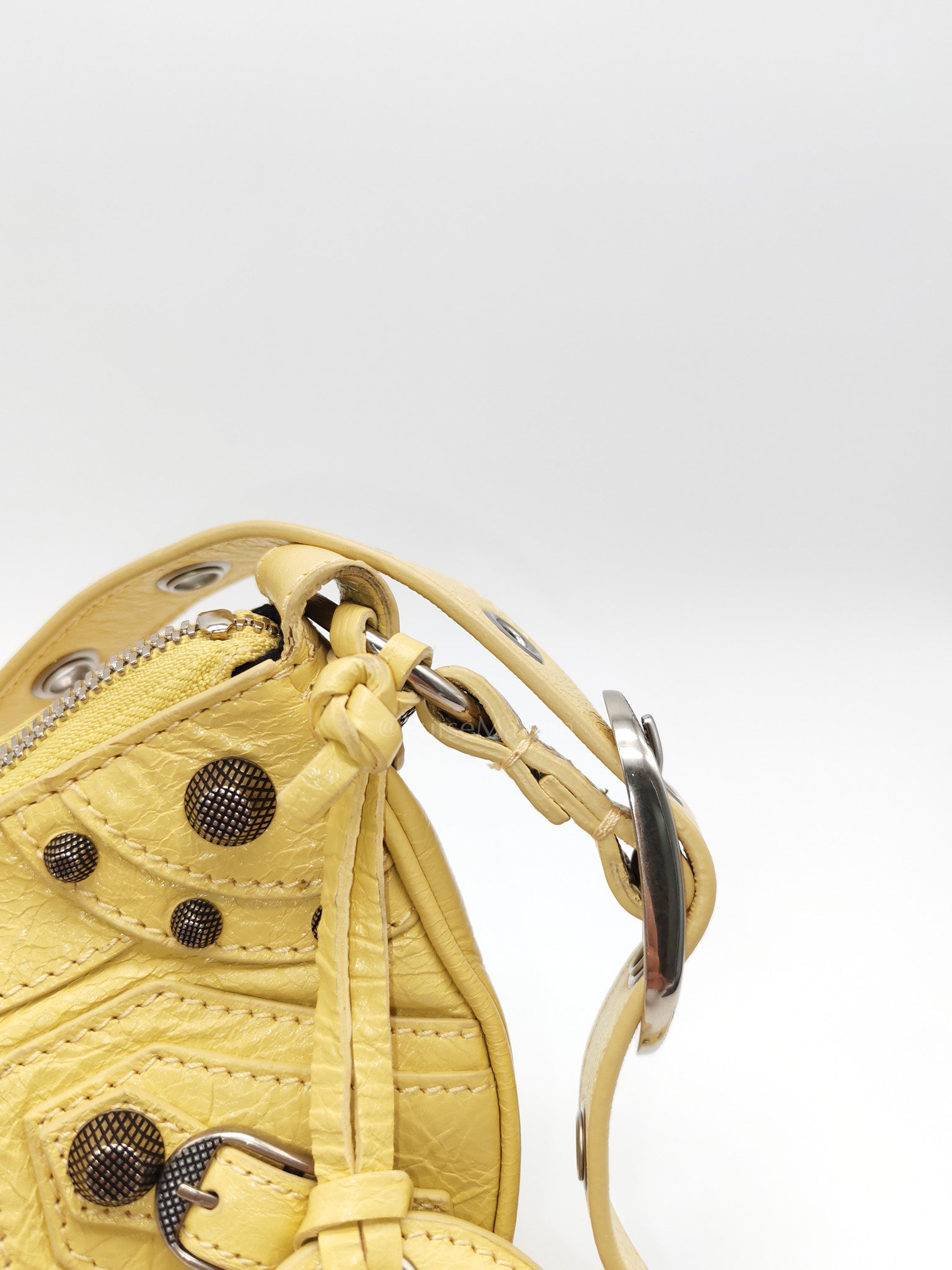 Le Cagole Butter Yellow Shoulder Bag | Purse Maison Luxury Bags Shop