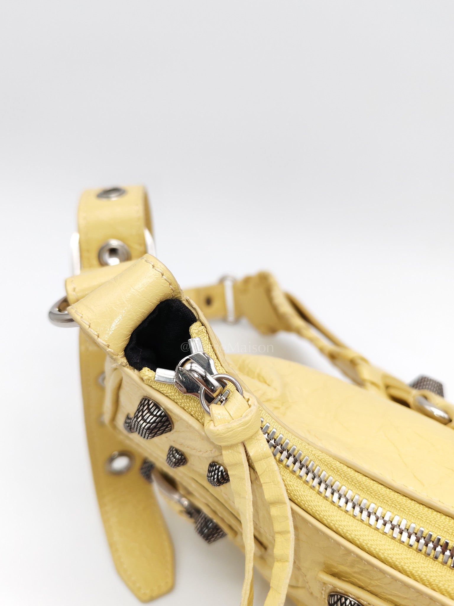 Le Cagole Butter Yellow Shoulder Bag | Purse Maison Luxury Bags Shop