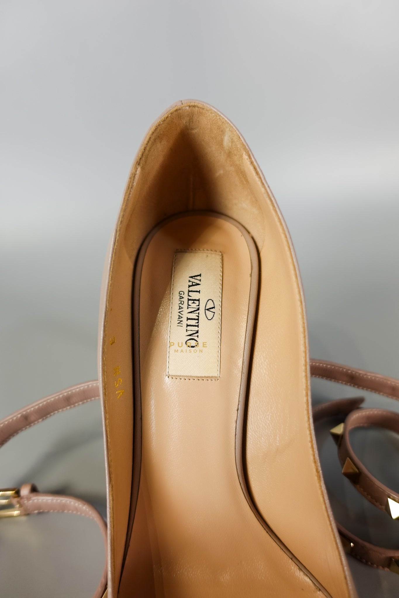 Leather Pumps with Rockstud Strap (Size 35.5EU 22.5cm) | Purse Maison Luxury Bags Shop