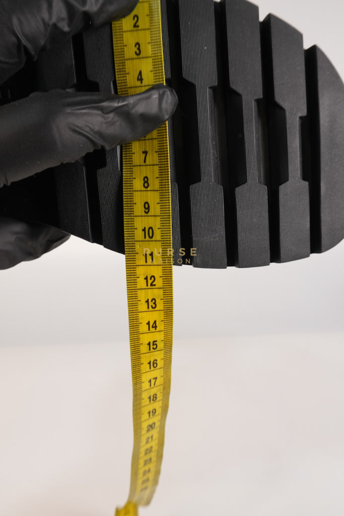 Leo Sandals in Black/Green Size 38 EU (24cm) | Purse Maison Luxury Bags Shop