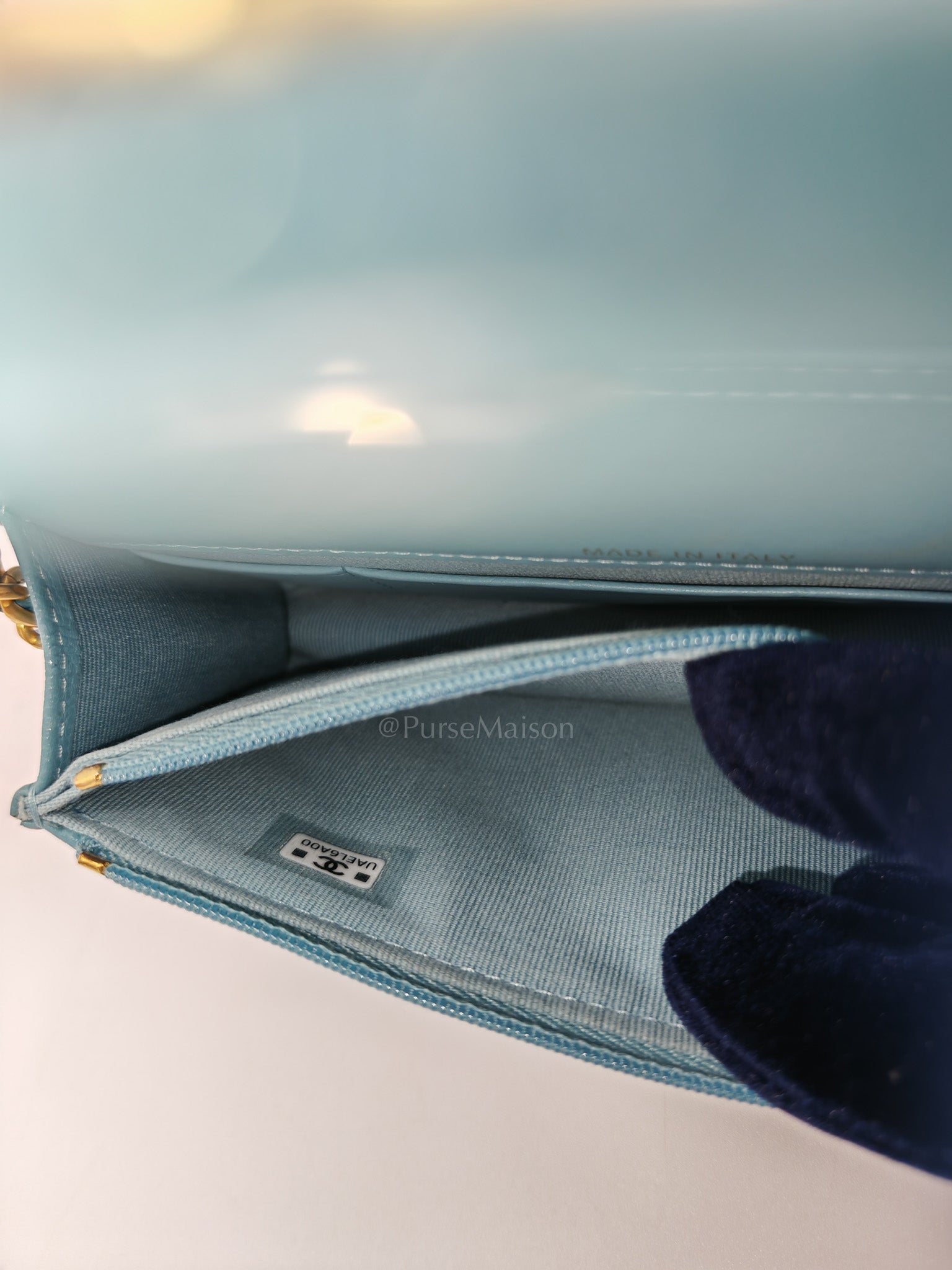 Charming Phone Holder with Chain in Teal Blue Caviar Leather & Gold Hardware (Microchip)