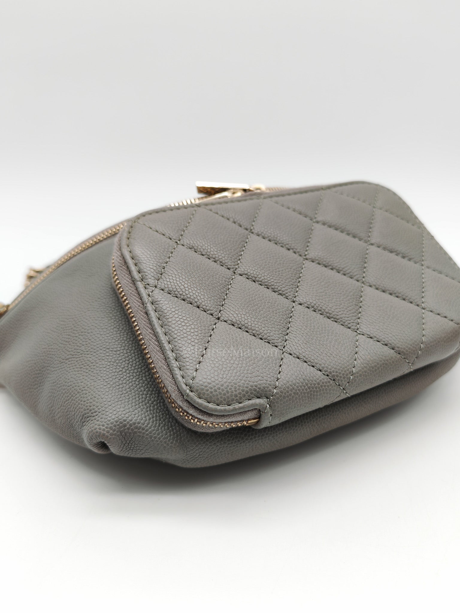 Bussiness Affinity Waist Bag in Gray Caviar Leather and Light Gold Hardware Series 27