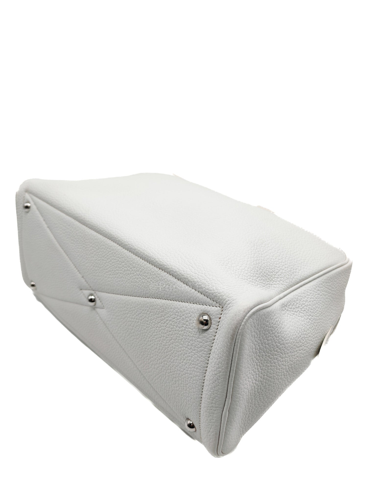 Victoria II 35 in White Clemence Leather & Palladium Hardware Stamp R (2014)