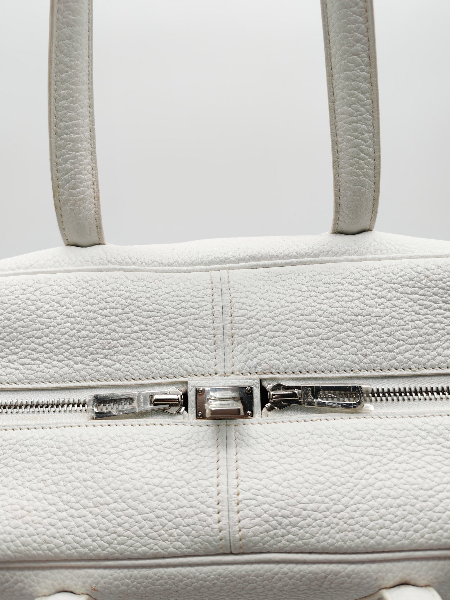 Victoria II 35 in White Clemence Leather & Palladium Hardware Stamp R (2014)