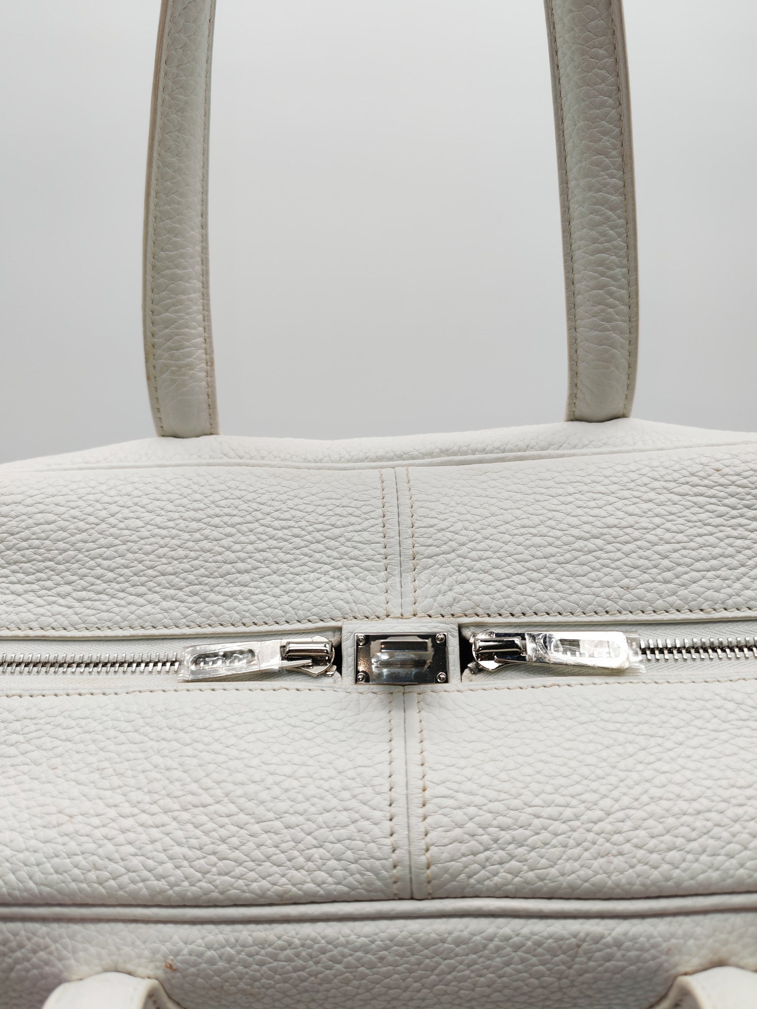 Victoria II 35 in White Clemence Leather & Palladium Hardware Stamp R (2014)