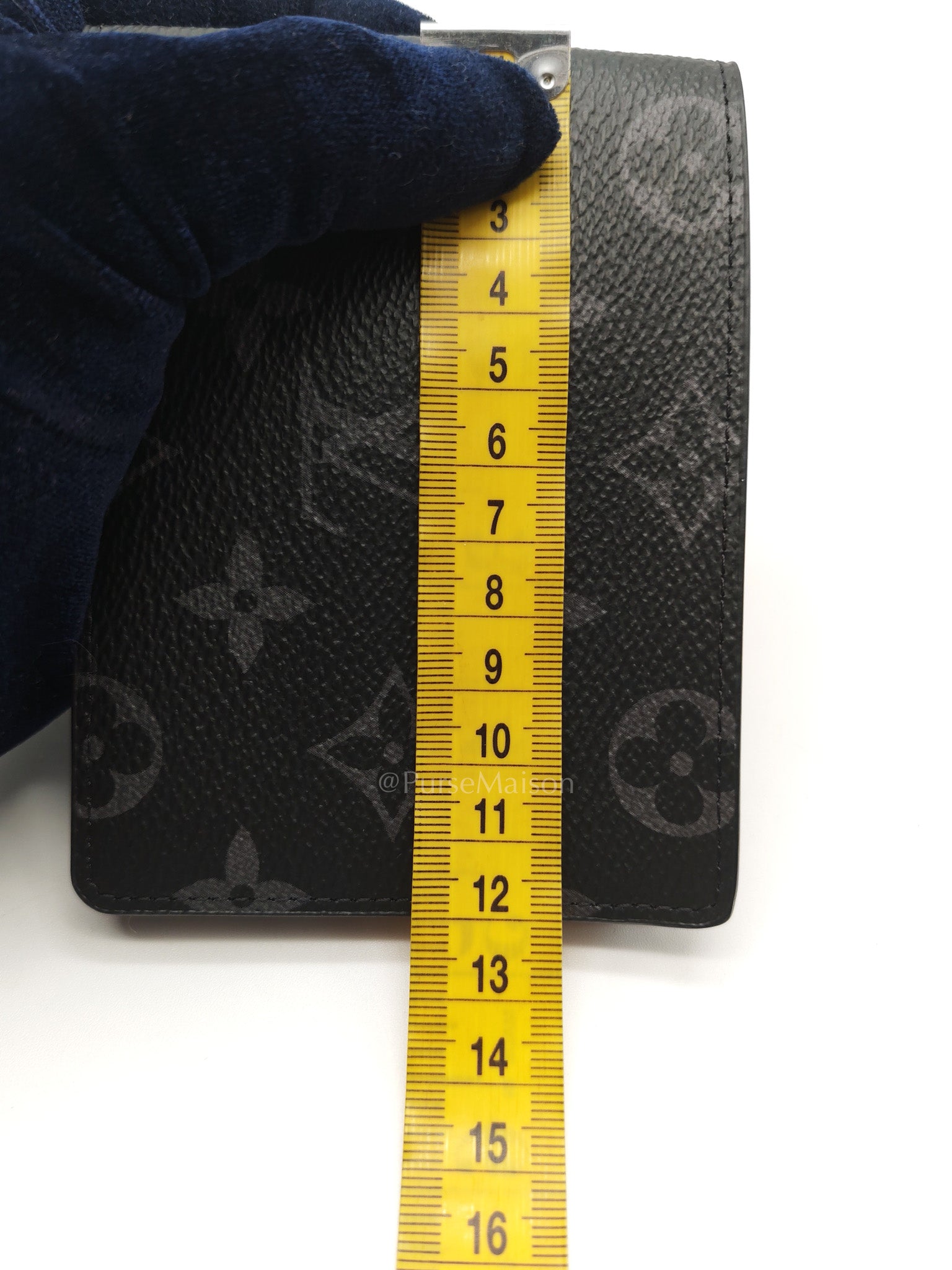Multiple Wallet in Monogram Eclipse Canvas (Microchip)
