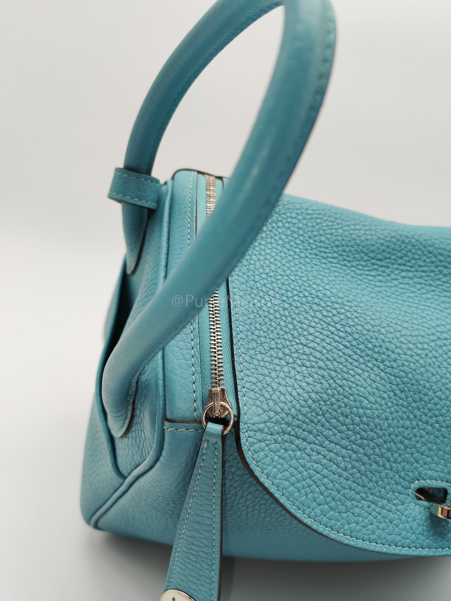 Lindy 26 Bleu Saint Clemence and Palladium Hardware Stamp T (2015) | Purse Maison Luxury Bags Shop