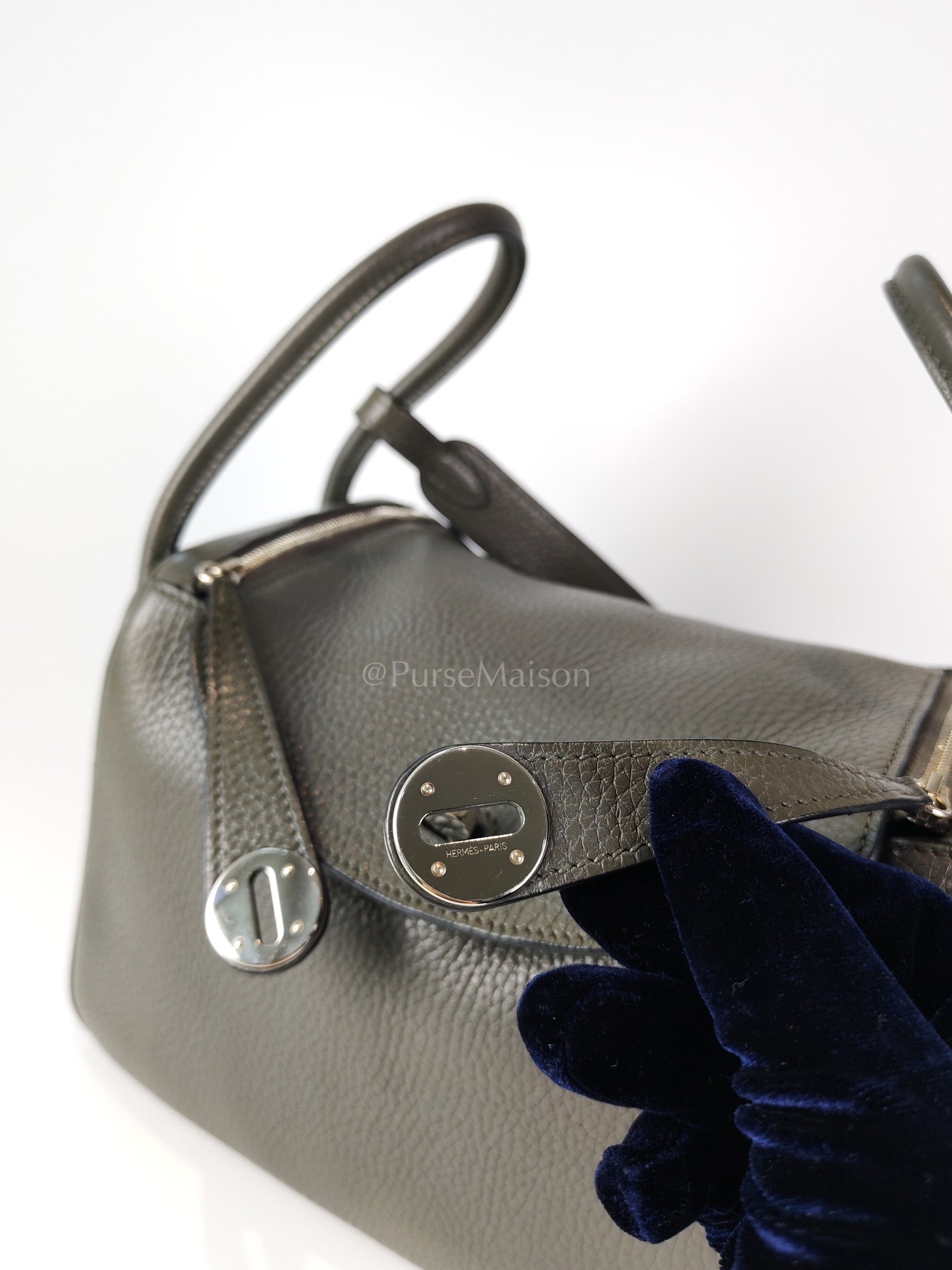 Lindy 26 Etain in Clemance Leather and Palladium Hardware Stamp X (2016) | Purse Maison Luxury Bags Shop