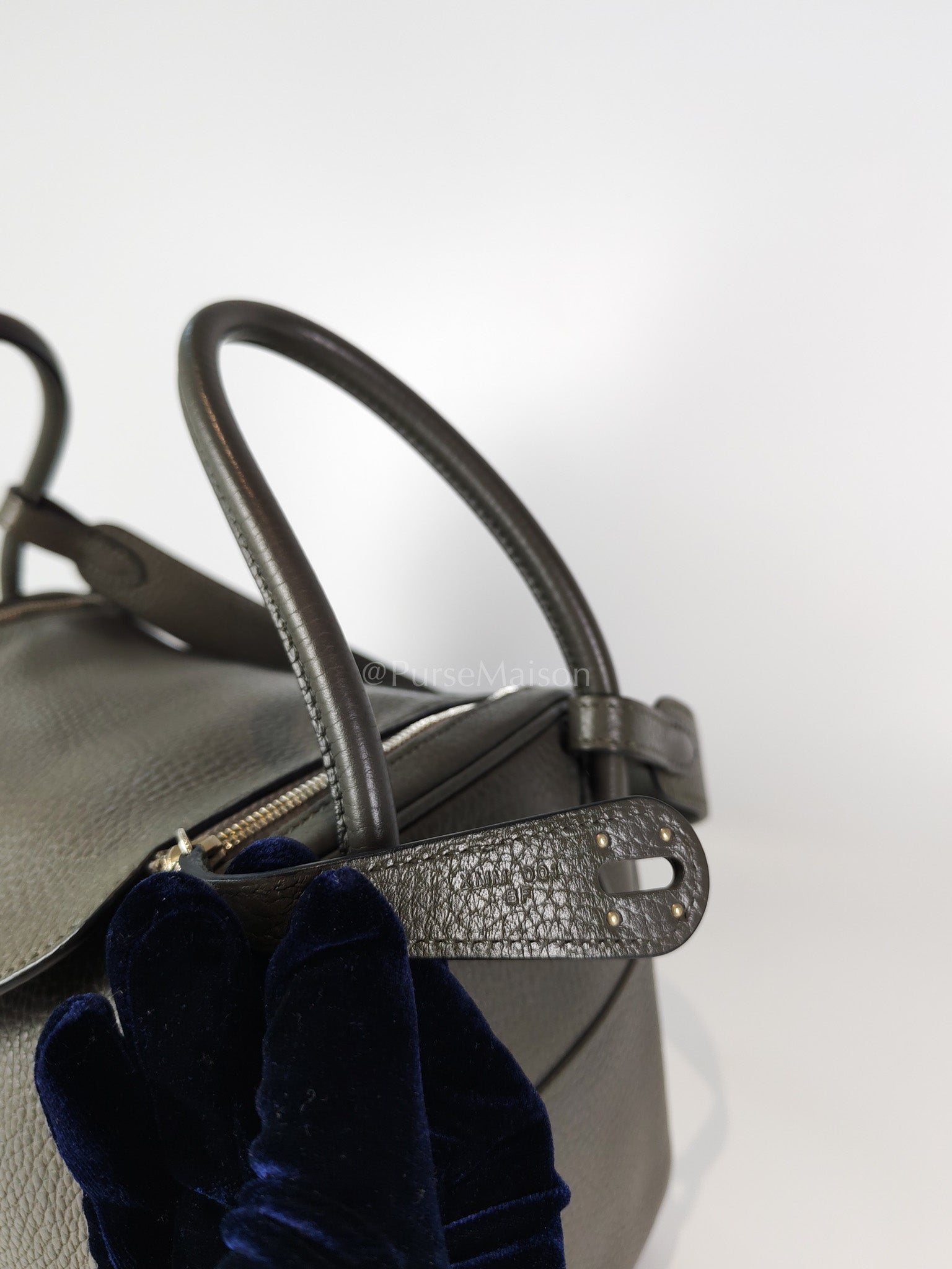 Lindy 26 Etain in Clemance Leather and Palladium Hardware Stamp X (2016) | Purse Maison Luxury Bags Shop