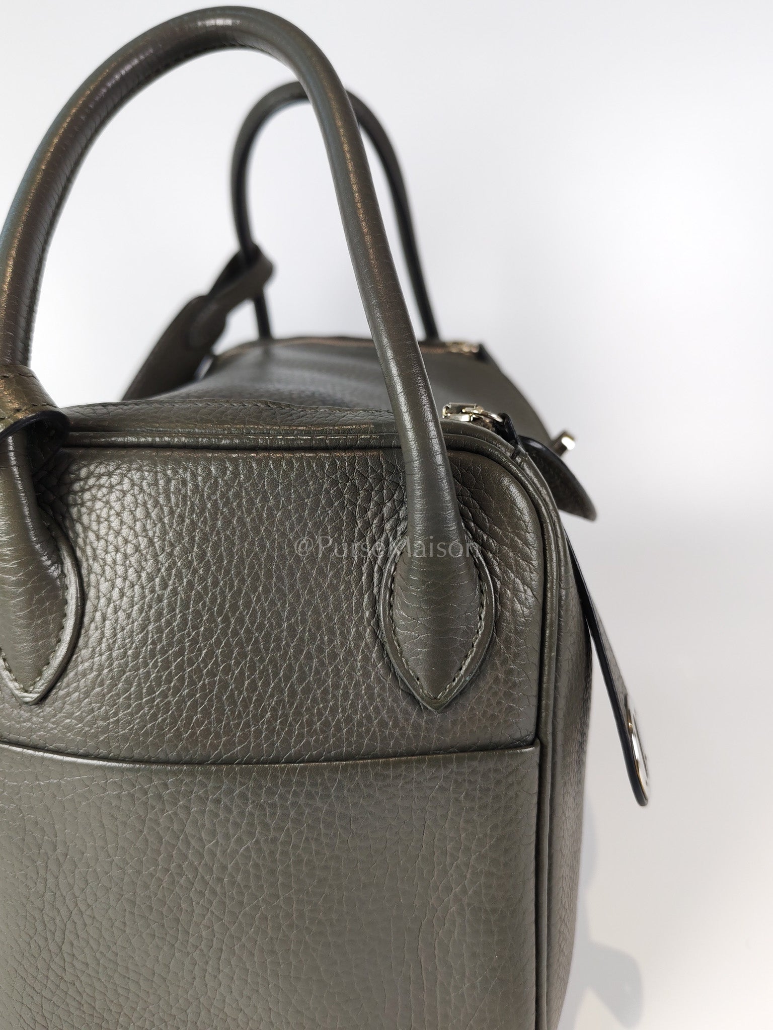 Lindy 26 Etain in Clemance Leather and Palladium Hardware Stamp X (2016) | Purse Maison Luxury Bags Shop