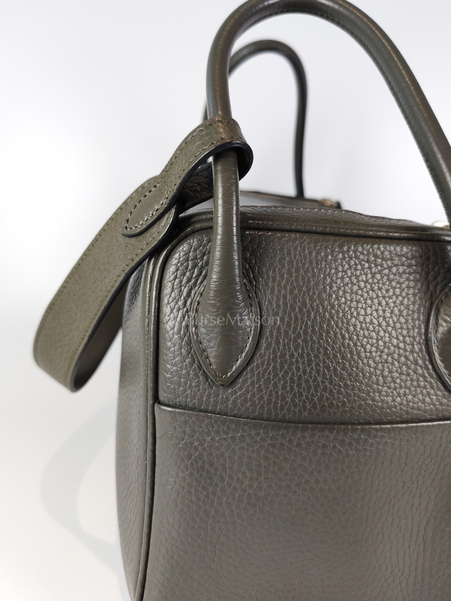 Lindy 26 Etain in Clemance Leather and Palladium Hardware Stamp X (2016) | Purse Maison Luxury Bags Shop