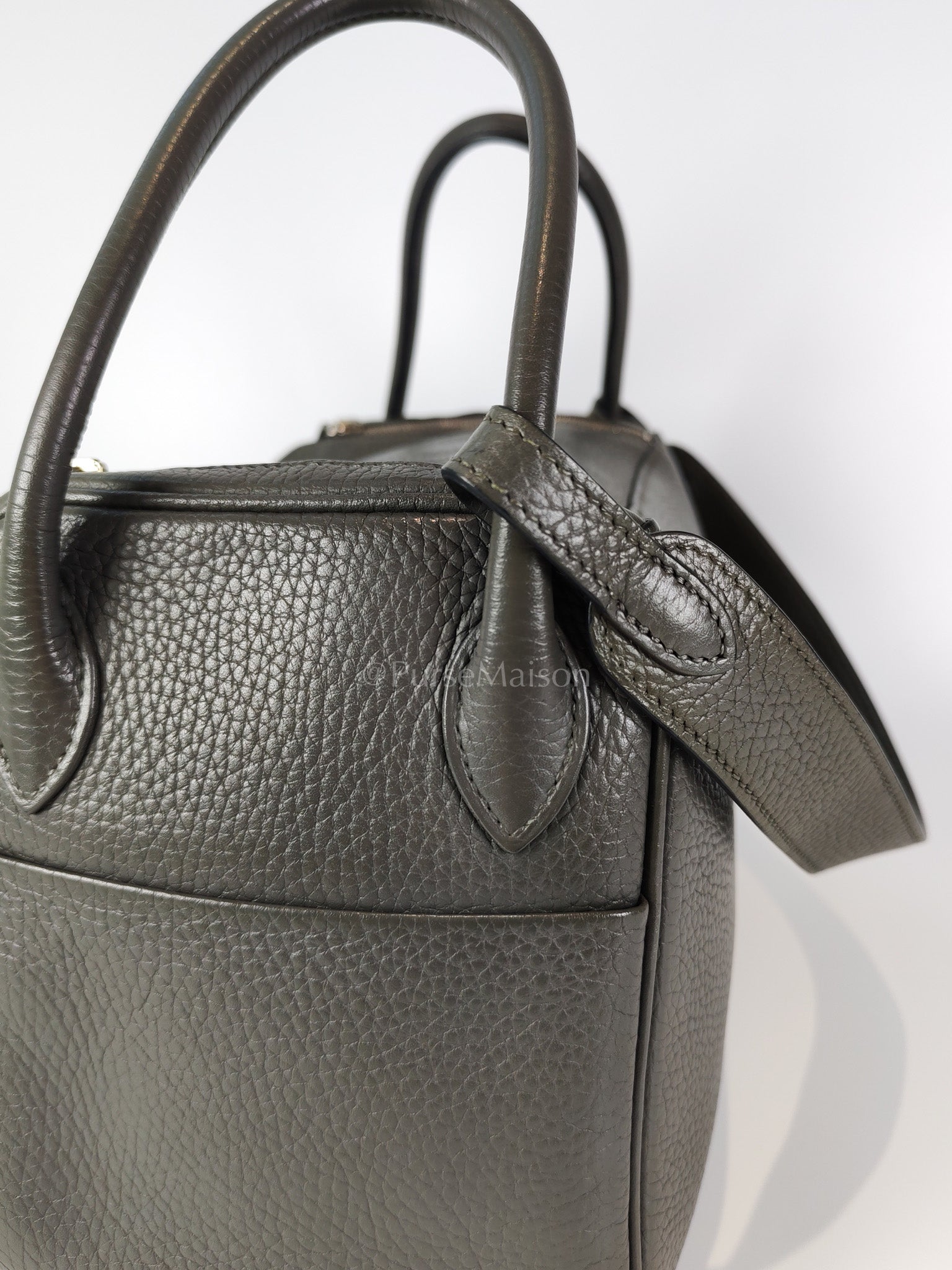 Lindy 26 Etain in Clemance Leather and Palladium Hardware Stamp X (2016) | Purse Maison Luxury Bags Shop