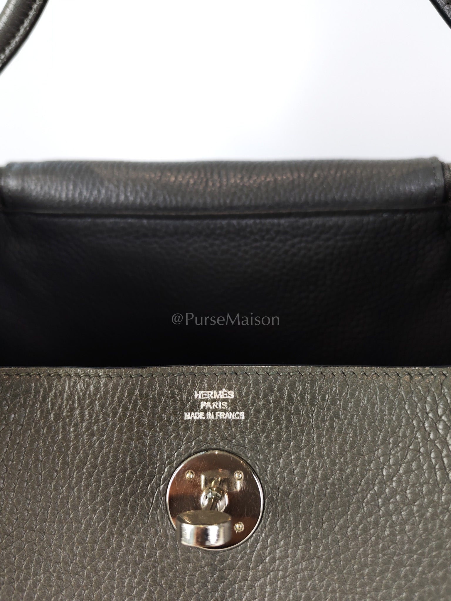 Lindy 26 Etain in Clemance Leather and Palladium Hardware Stamp X (2016) | Purse Maison Luxury Bags Shop