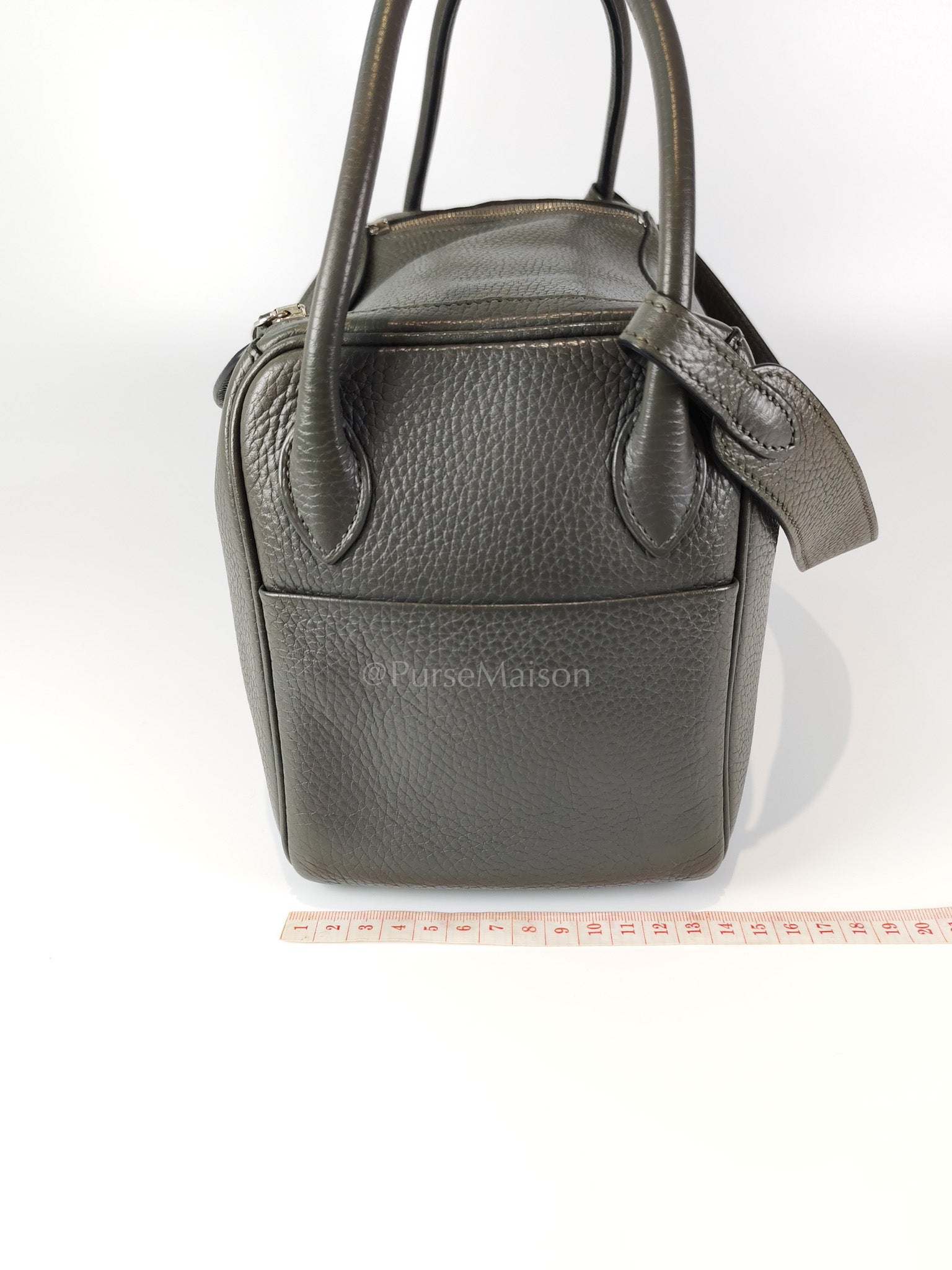 Lindy 26 Etain in Clemance Leather and Palladium Hardware Stamp X (2016) | Purse Maison Luxury Bags Shop