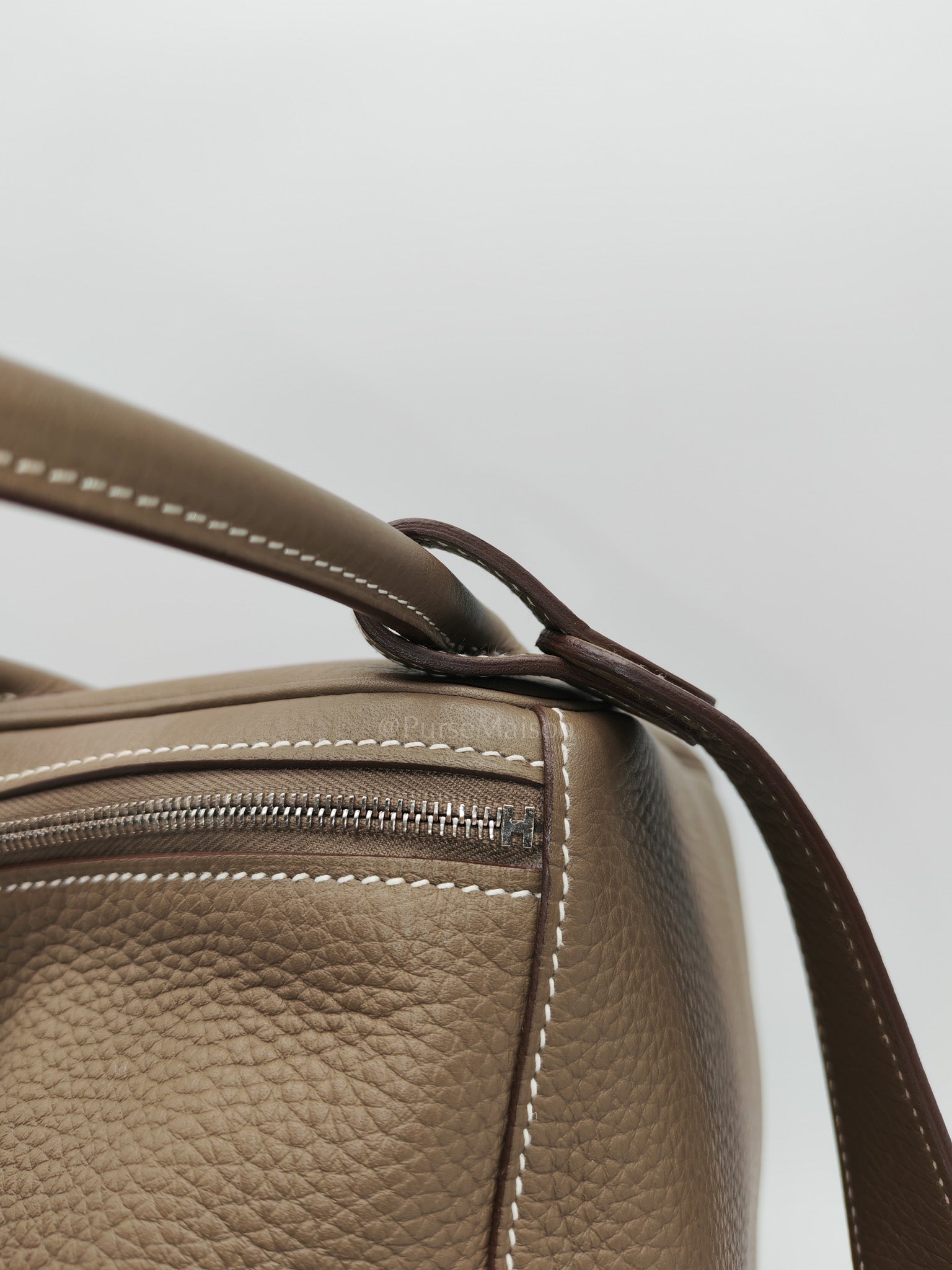 Lindy 26 in Etoupe Clemence Leather & Palladium Hardware Stamp W(2024) | Purse Maison Luxury Bags Shop