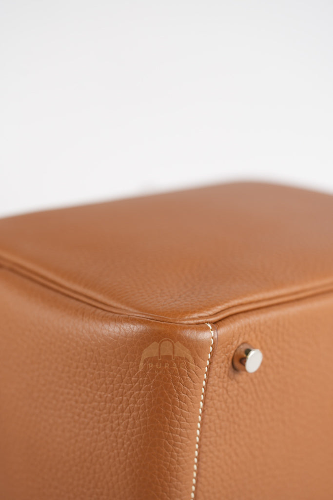 Lindy 26 in Gold Clemence Leather Palladium Hardware Stamp W(2024) | Purse Maison Luxury Bags Shop