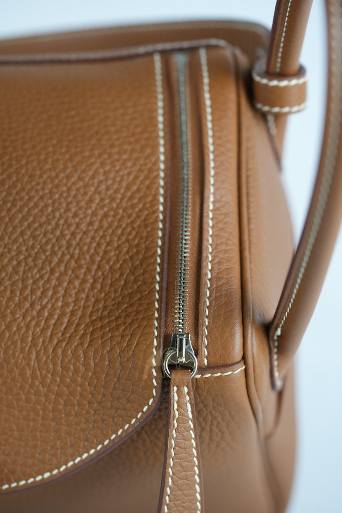 Lindy 26 in Gold Clemence Leather Palladium Hardware Stamp W(2024) | Purse Maison Luxury Bags Shop