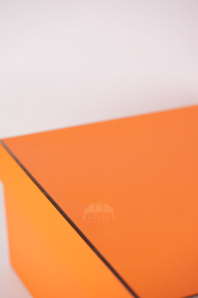 Lindy 26 in Gold Clemence Leather Palladium Hardware Stamp W(2024) | Purse Maison Luxury Bags Shop