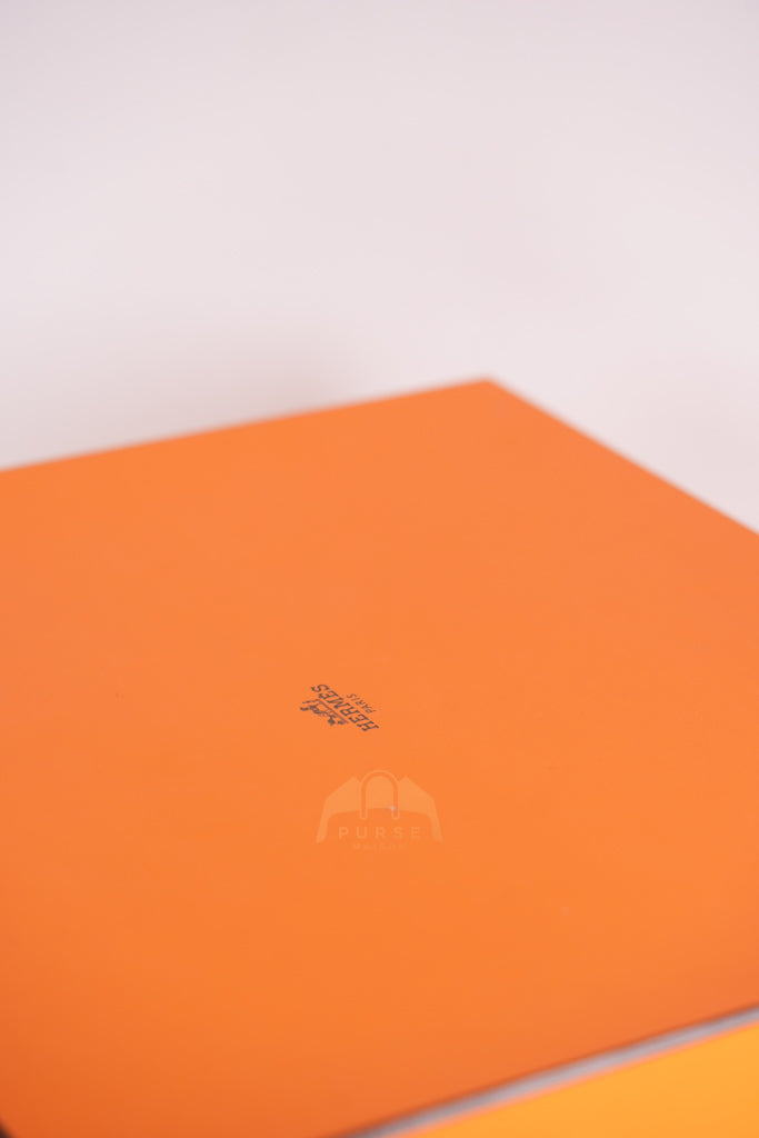 Lindy 26 in Gold Clemence Leather Palladium Hardware Stamp W(2024) | Purse Maison Luxury Bags Shop