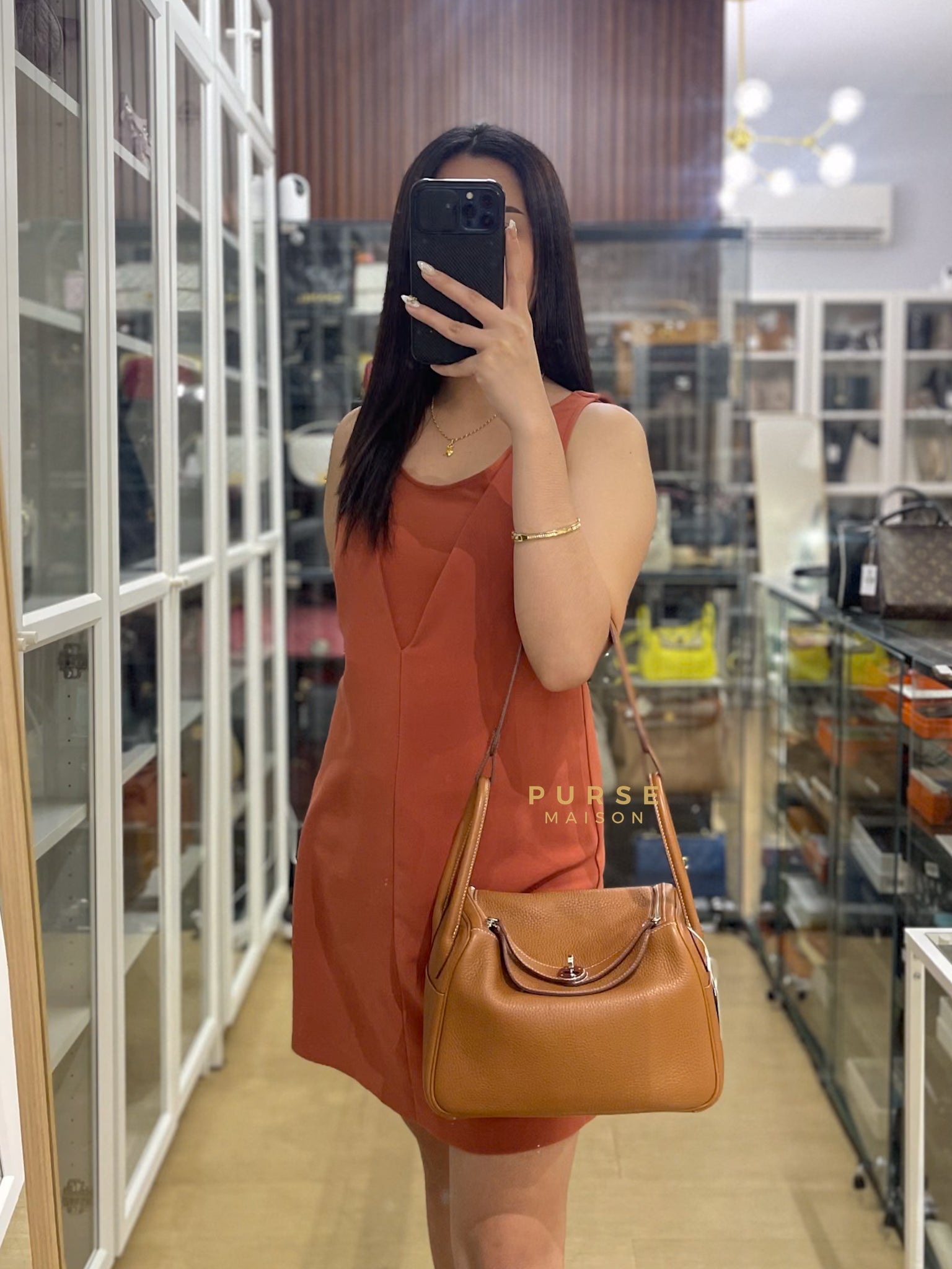 Lindy 26 in Gold Clemence Leather Palladium Hardware Stamp W(2024) | Purse Maison Luxury Bags Shop