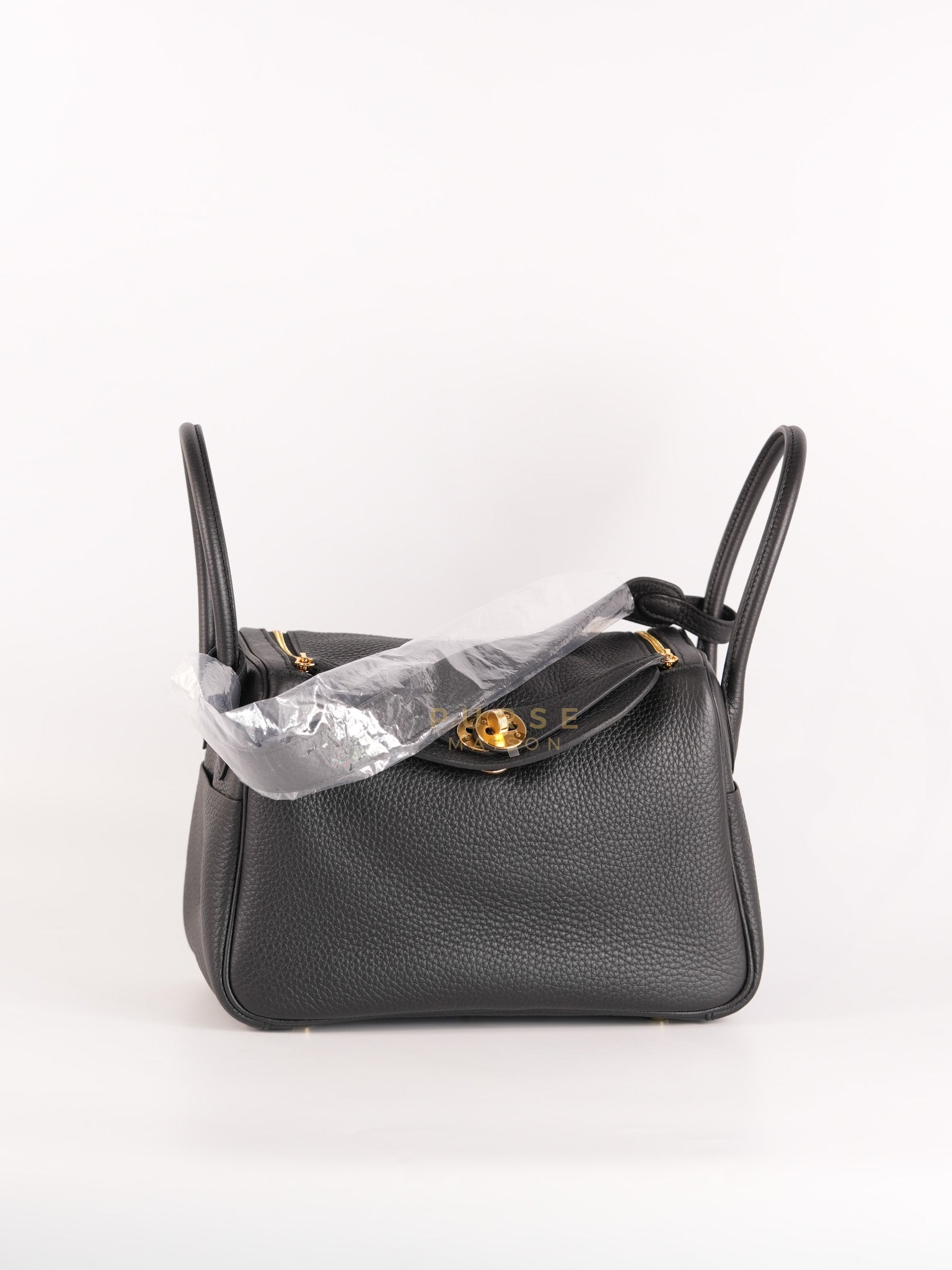 Lindy 26 in Noir Clemence Leather Gold Hardware Stamp K(2025) | Purse Maison Luxury Bags Shop