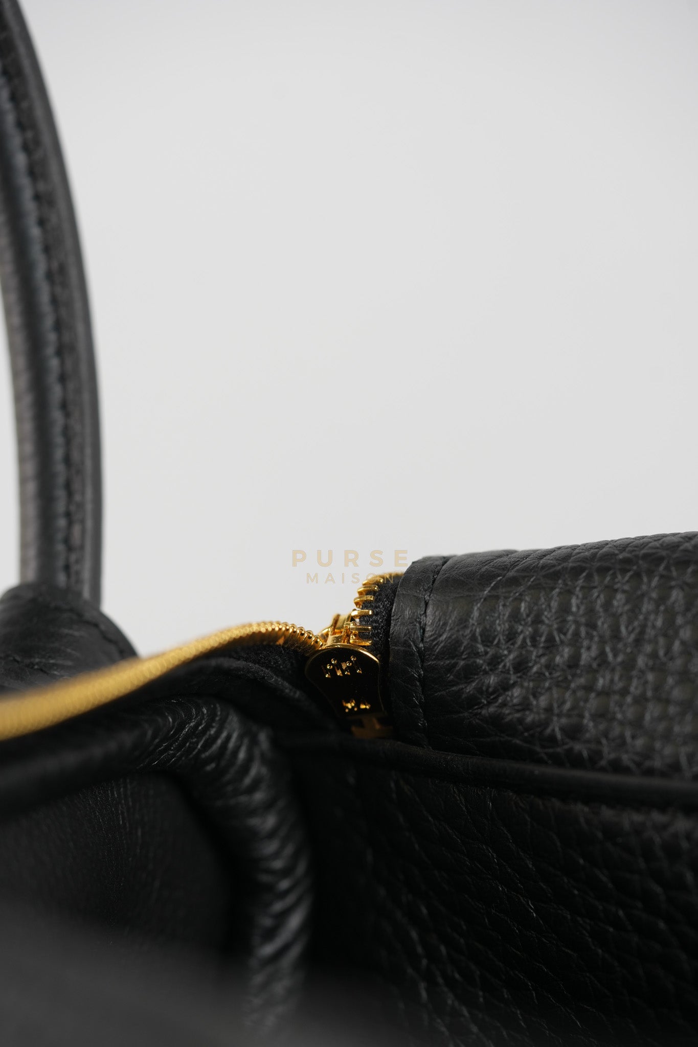 Lindy 26 in Noir Clemence Leather Gold Hardware Stamp K(2025) | Purse Maison Luxury Bags Shop