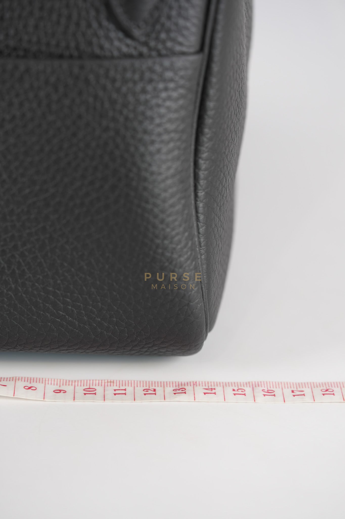 Lindy 26 in Noir Clemence Leather Gold Hardware Stamp K(2025) | Purse Maison Luxury Bags Shop