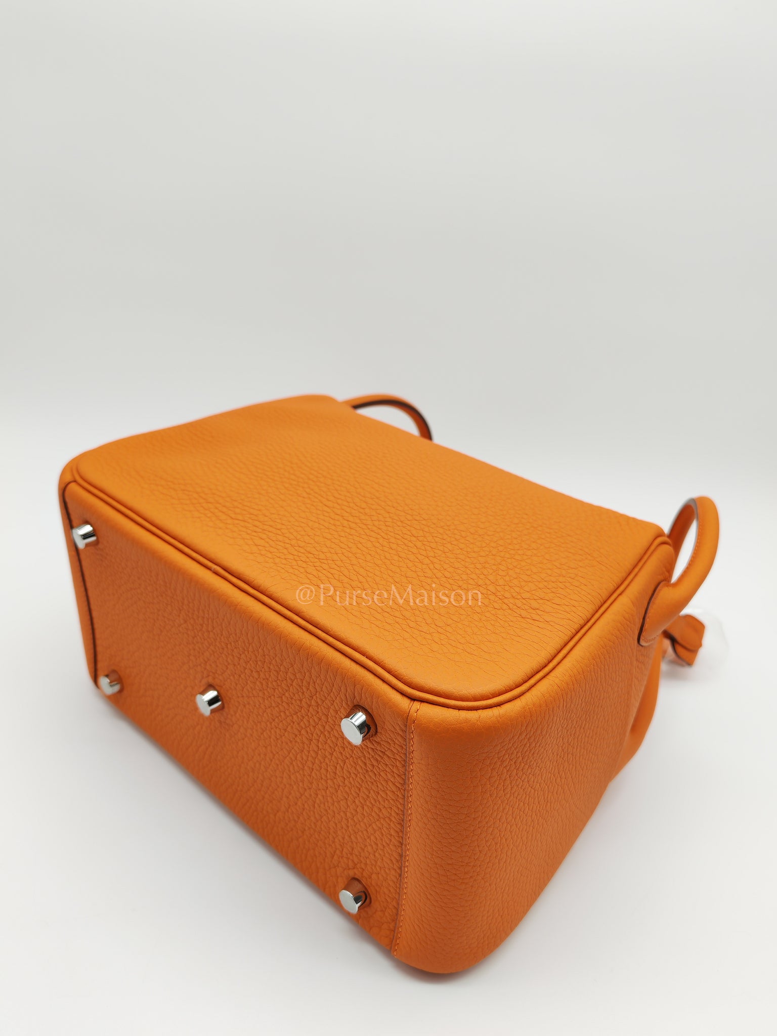 Lindy 26 in Orange Clemence Leather and Palladium Hardware Stamp B (2023) | Purse Maison Luxury Bags Shop