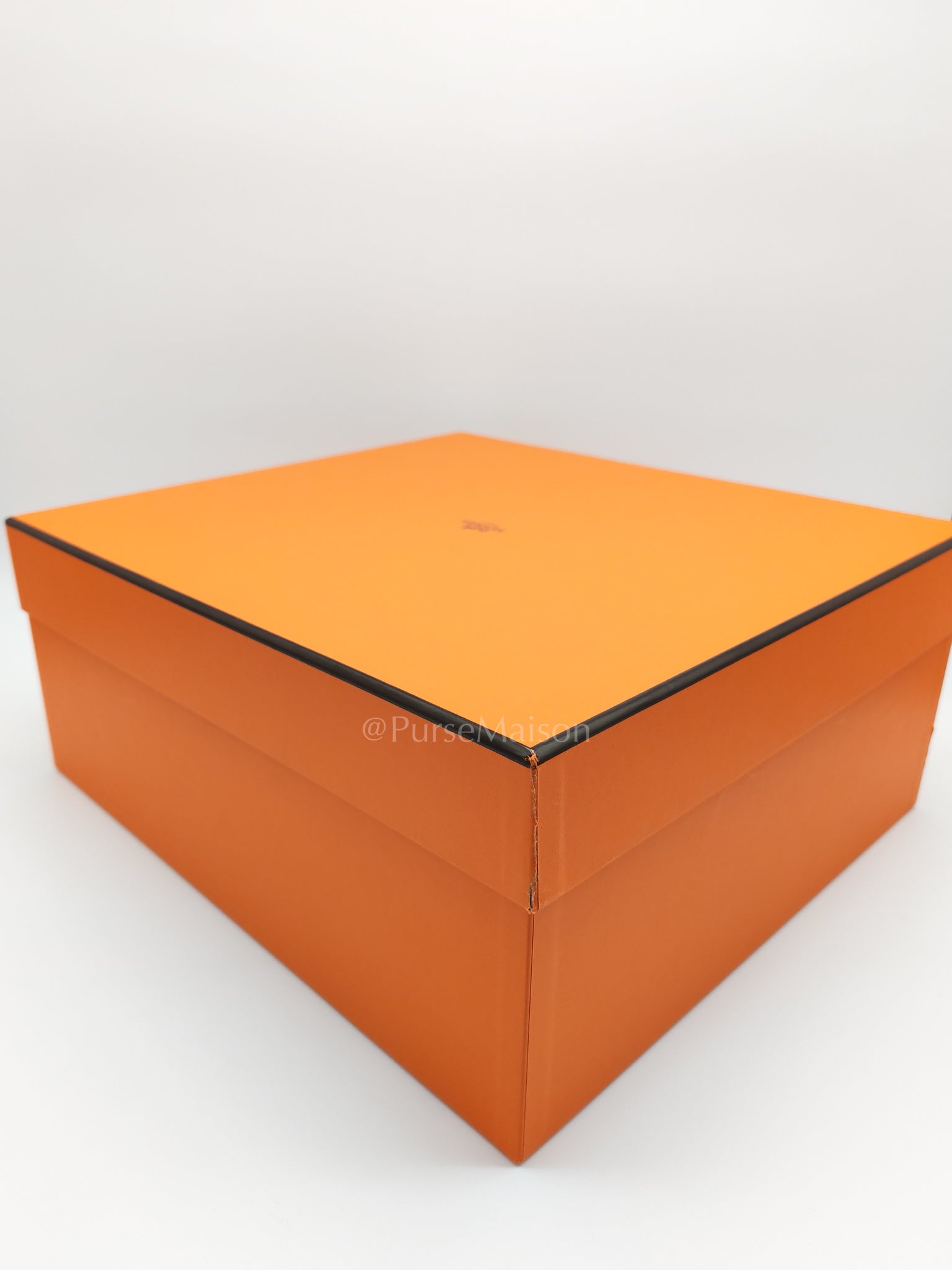 Lindy 26 in Orange Clemence Leather and Palladium Hardware Stamp B (2023) | Purse Maison Luxury Bags Shop