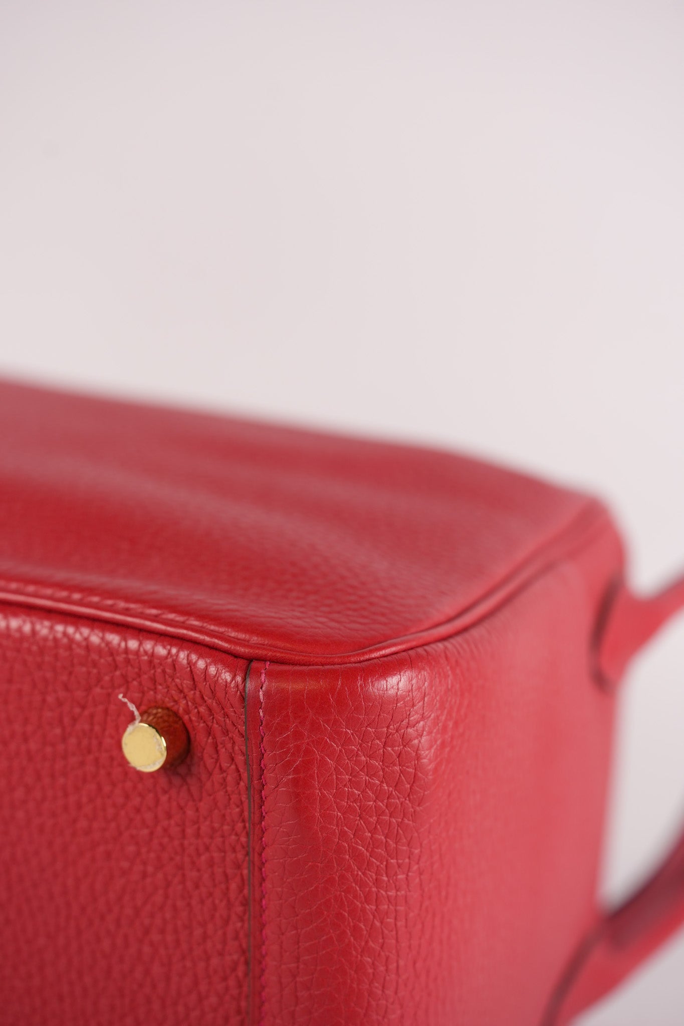 Lindy 26 in Red Clemence Leather and Gold Hardware Stamp C (2018) | Purse Maison Luxury Bags Shop