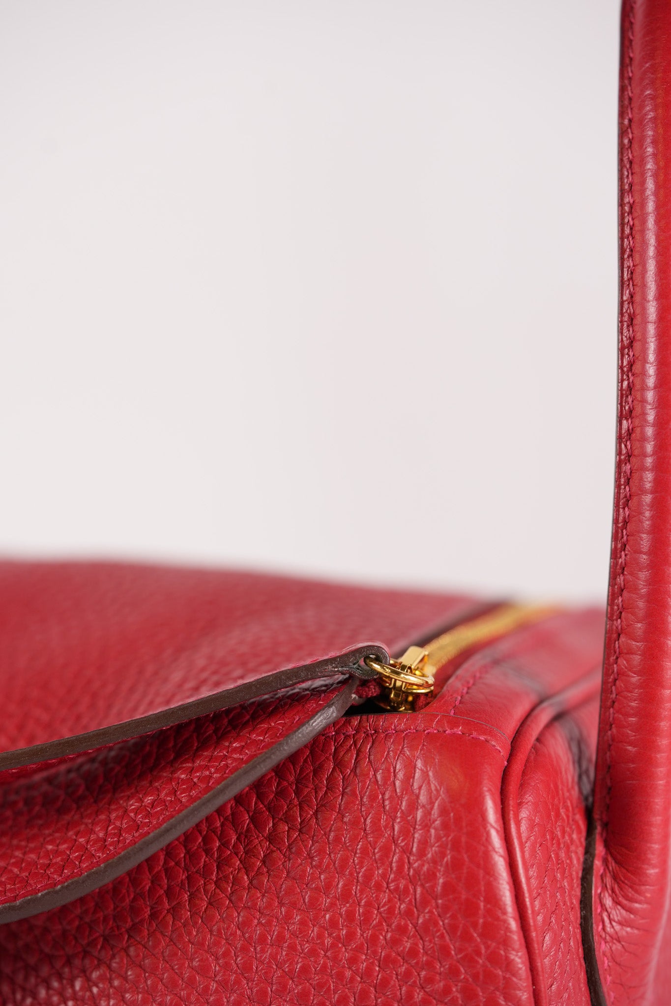 Lindy 26 in Red Clemence Leather and Gold Hardware Stamp C (2018) | Purse Maison Luxury Bags Shop